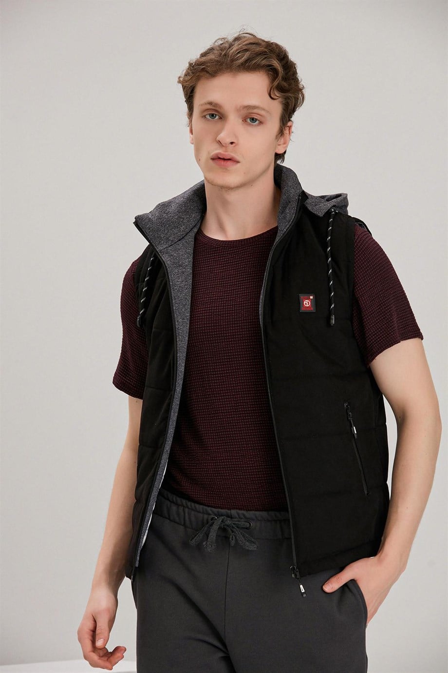 ALEXANDERGARDI KAPÜŞONLU YELEK (E22-621A)