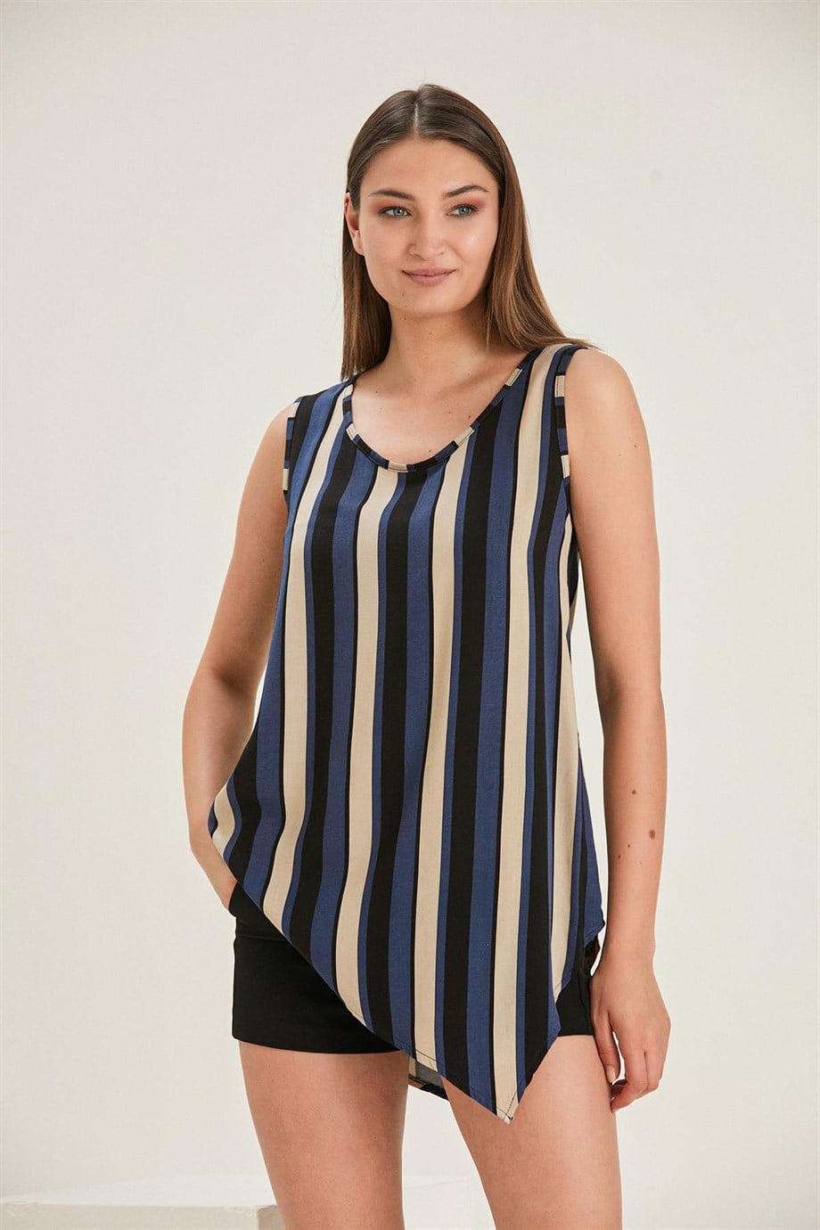 ALEXANDERGARDI KOLSUZ ASİMETRİK BLUZ (B21-35500)