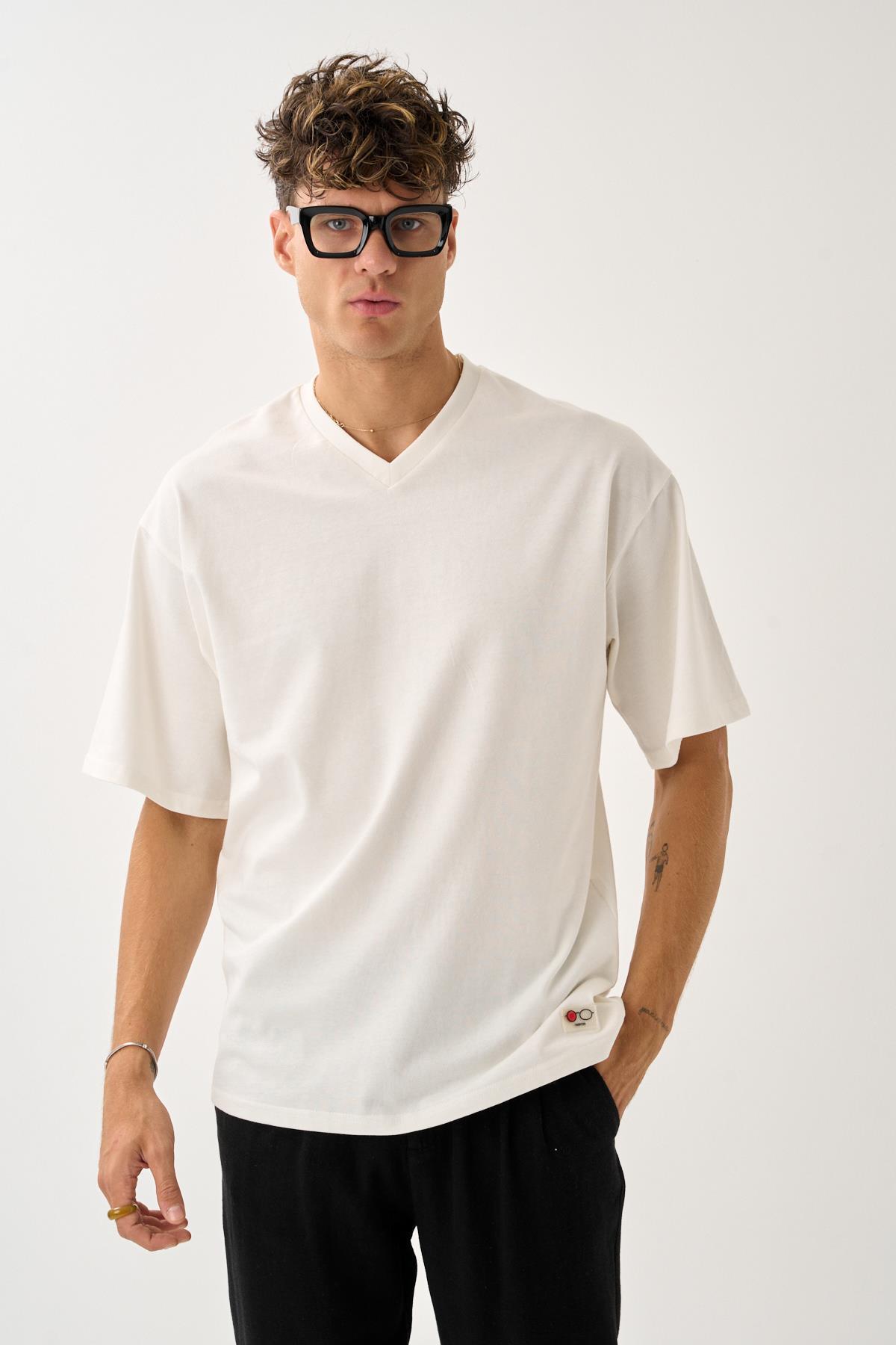 ALEXANDERGARDI V Yaka Oversize T-shirt