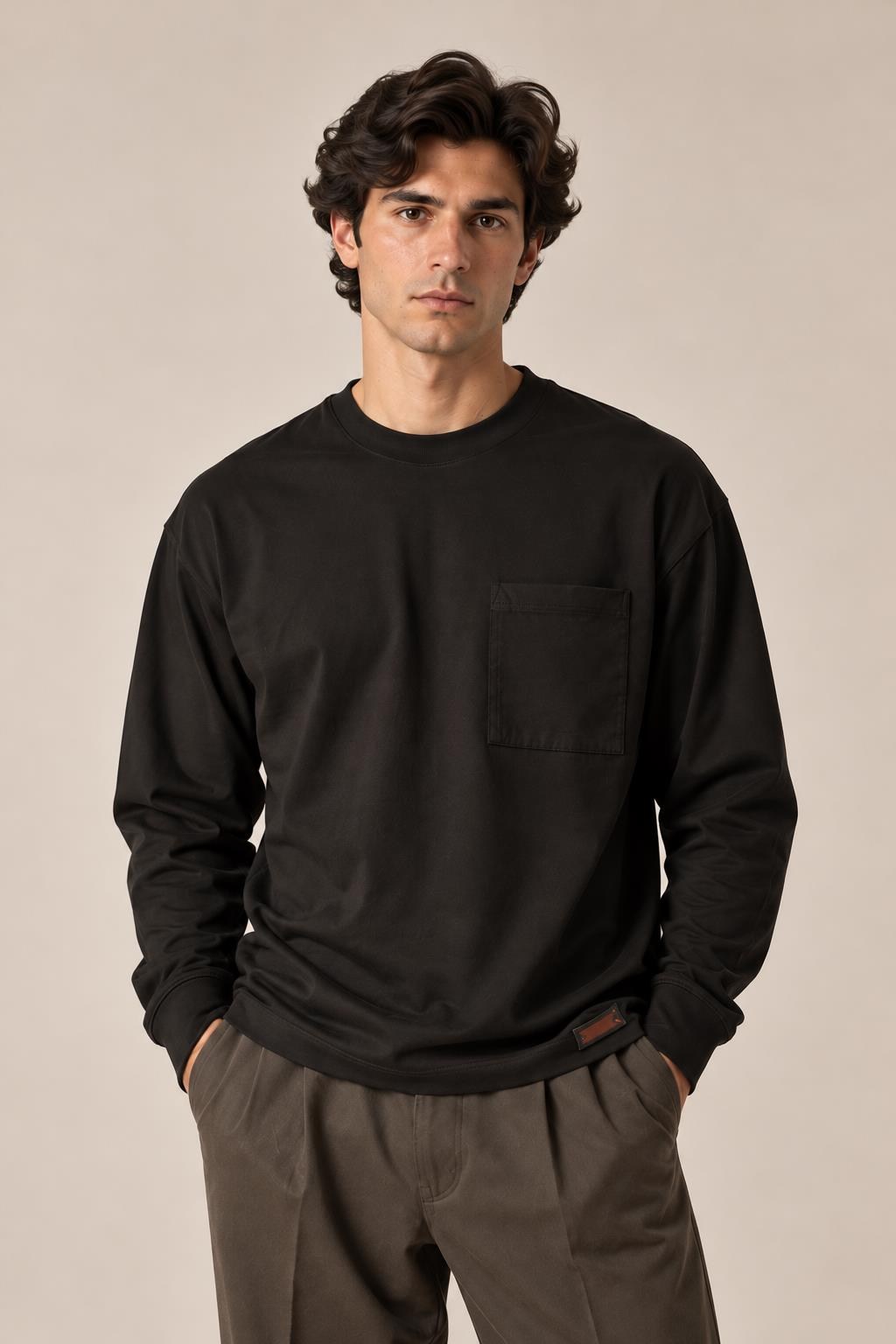 Bisiklet Yaka Cep Detaylı Sweatshirt