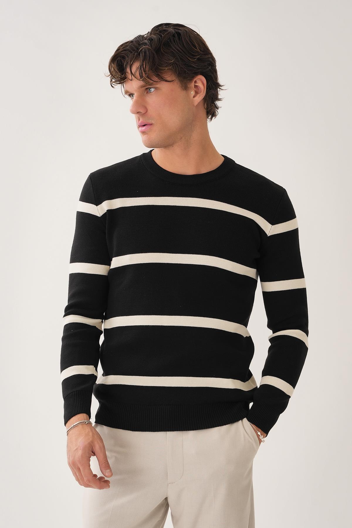 Çizgili Triko Kazak