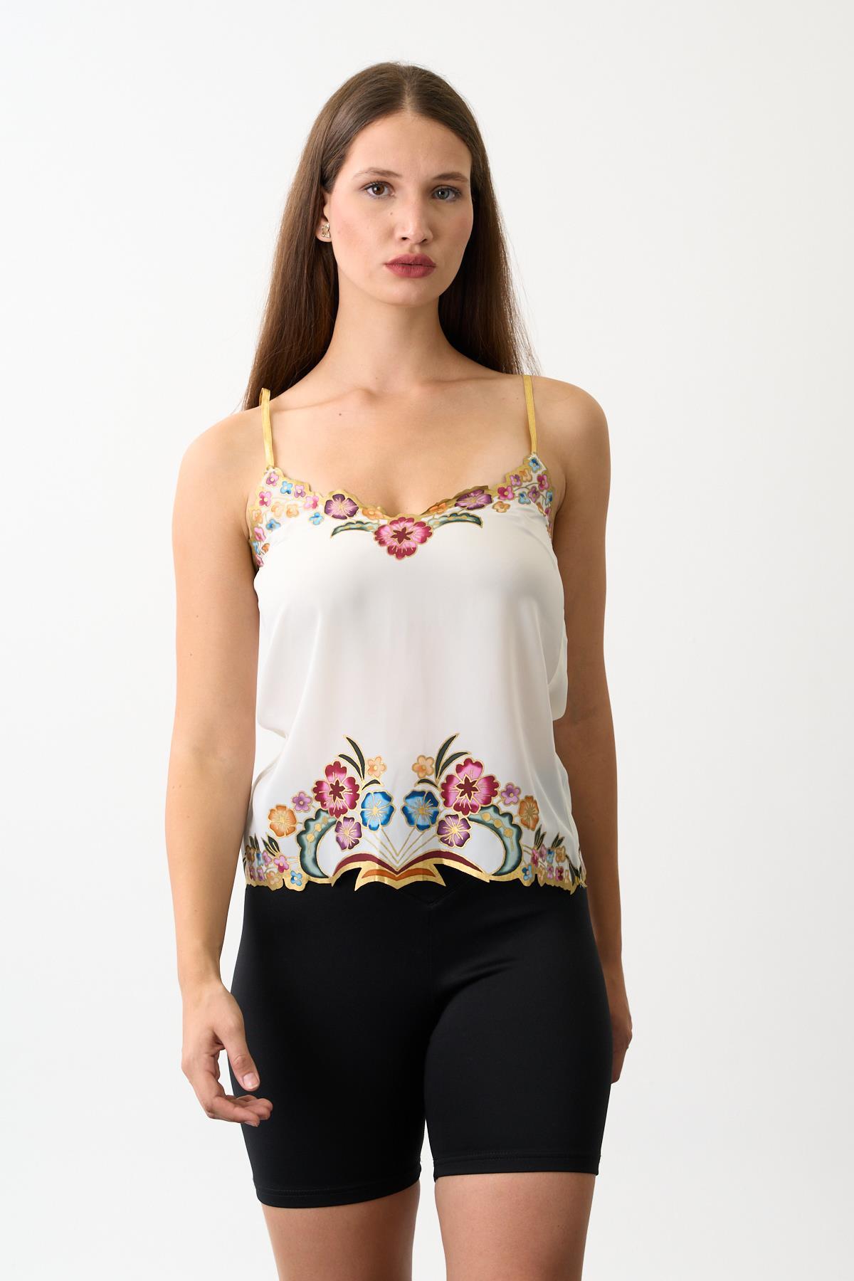 Saten Çiçek Detaylı İp Askılı Üst