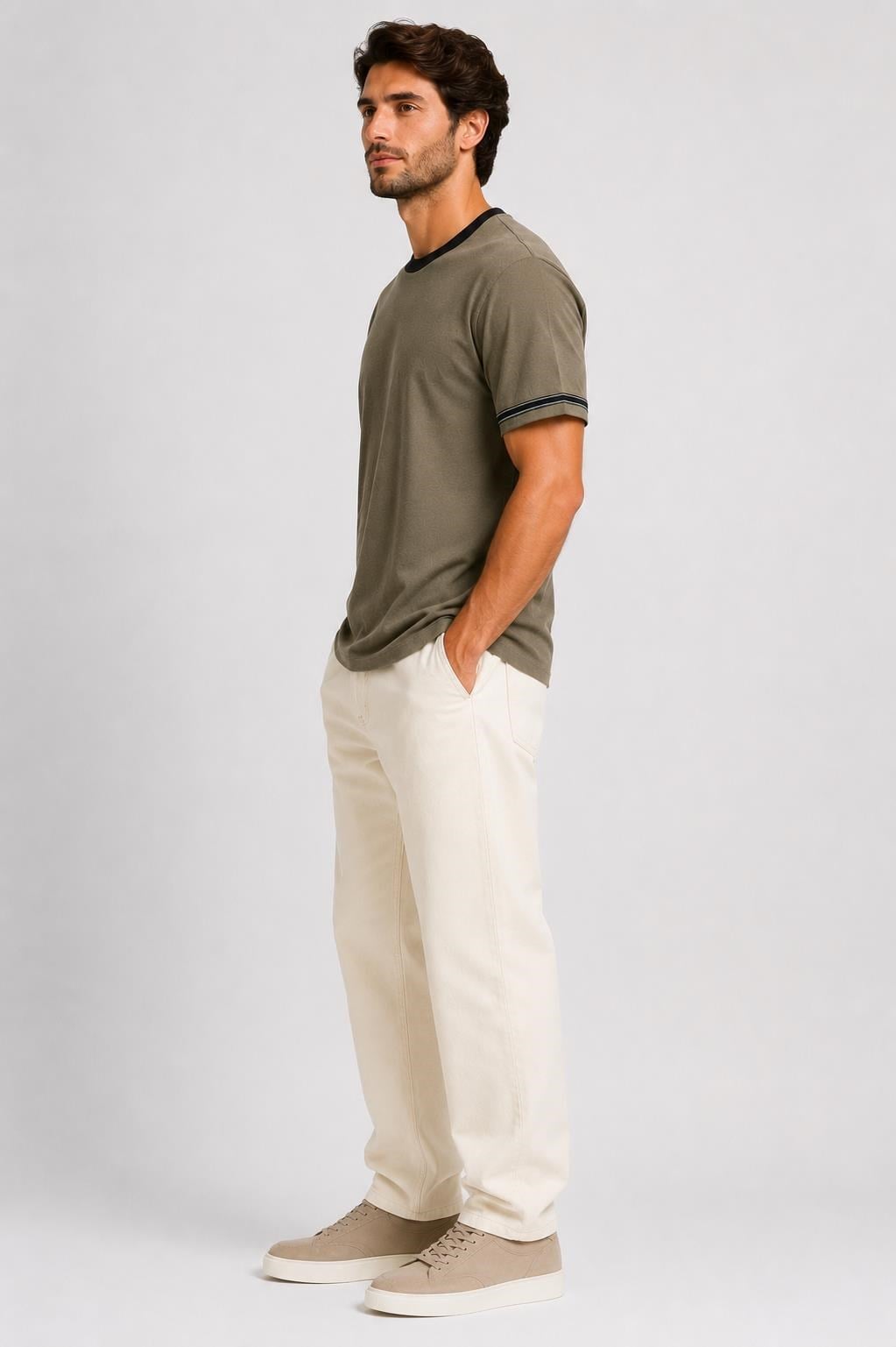 Şerit Detaylı Kontrast Yaka Basic T-Shirt