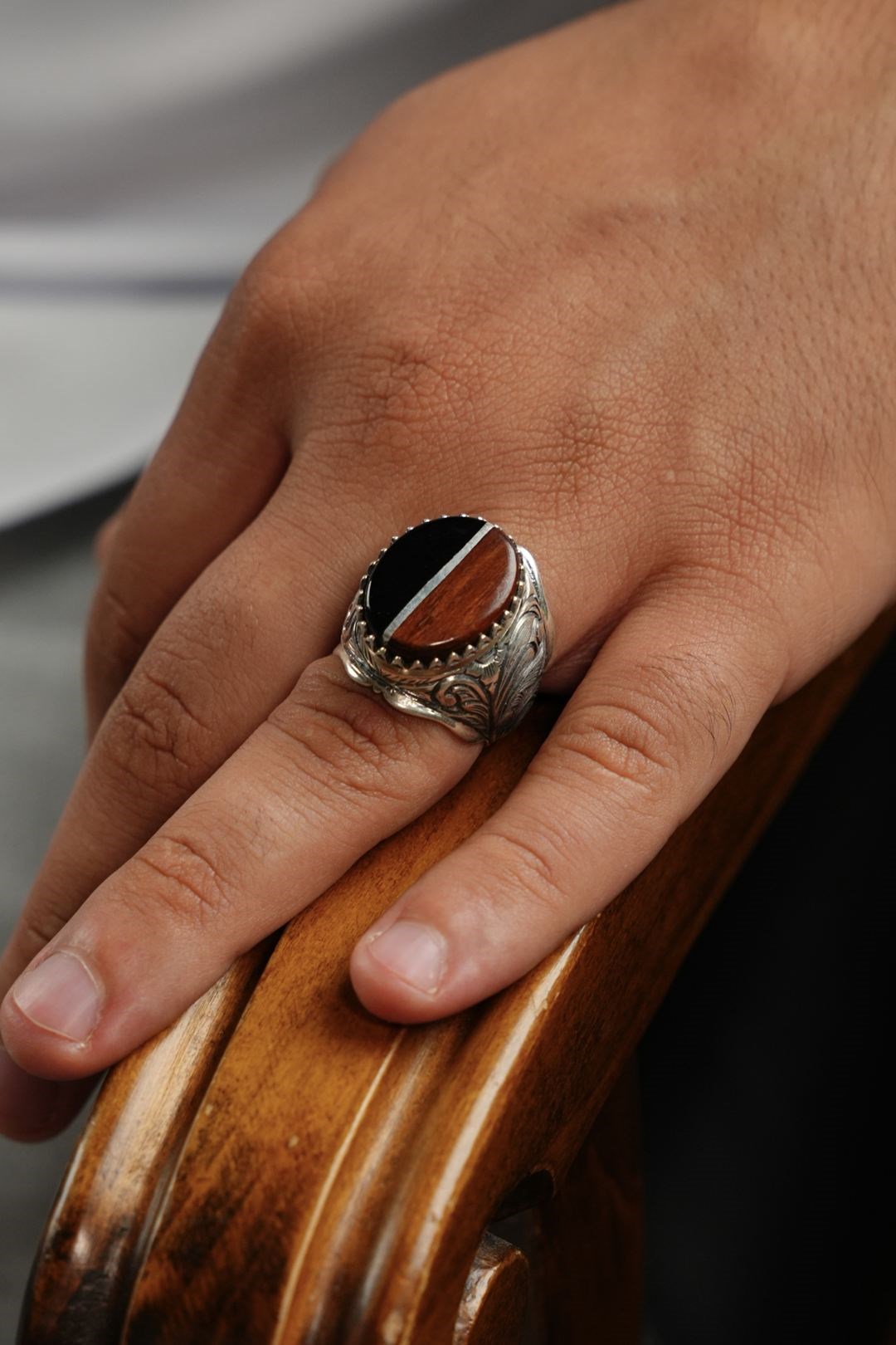 Yı-lan Tree & Oltu Stone Designed Silver Ring