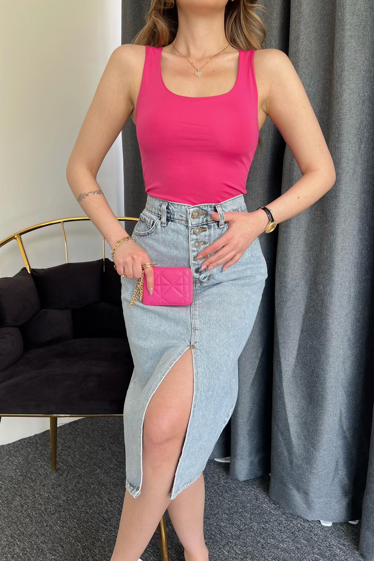 رياضي غواص طويل