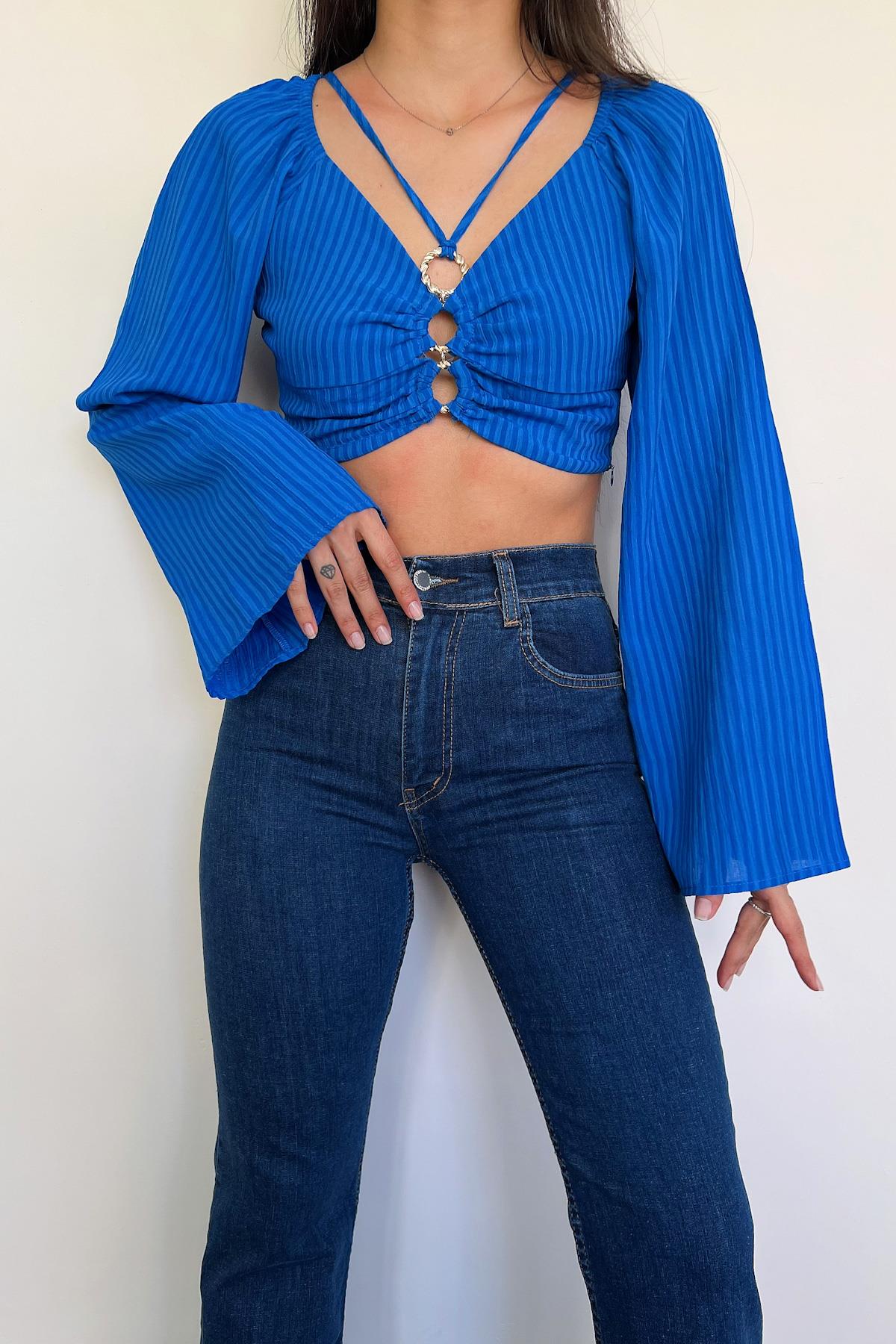 RING DETAILED CROP BLOUSE