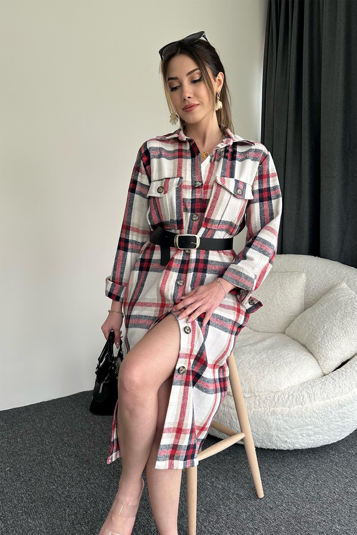 HEMDKLEID MIT TASCHEN