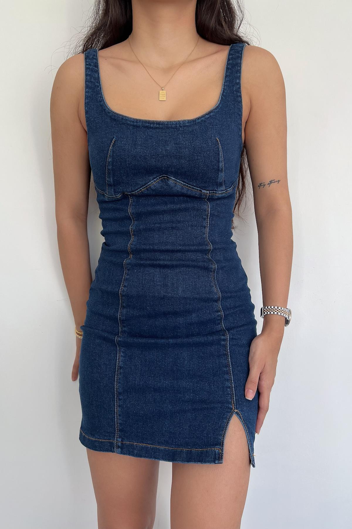 МИНИ-ПЛАТЬЕ С РАЗРЕЗОМ ПЕРЕДНИМ