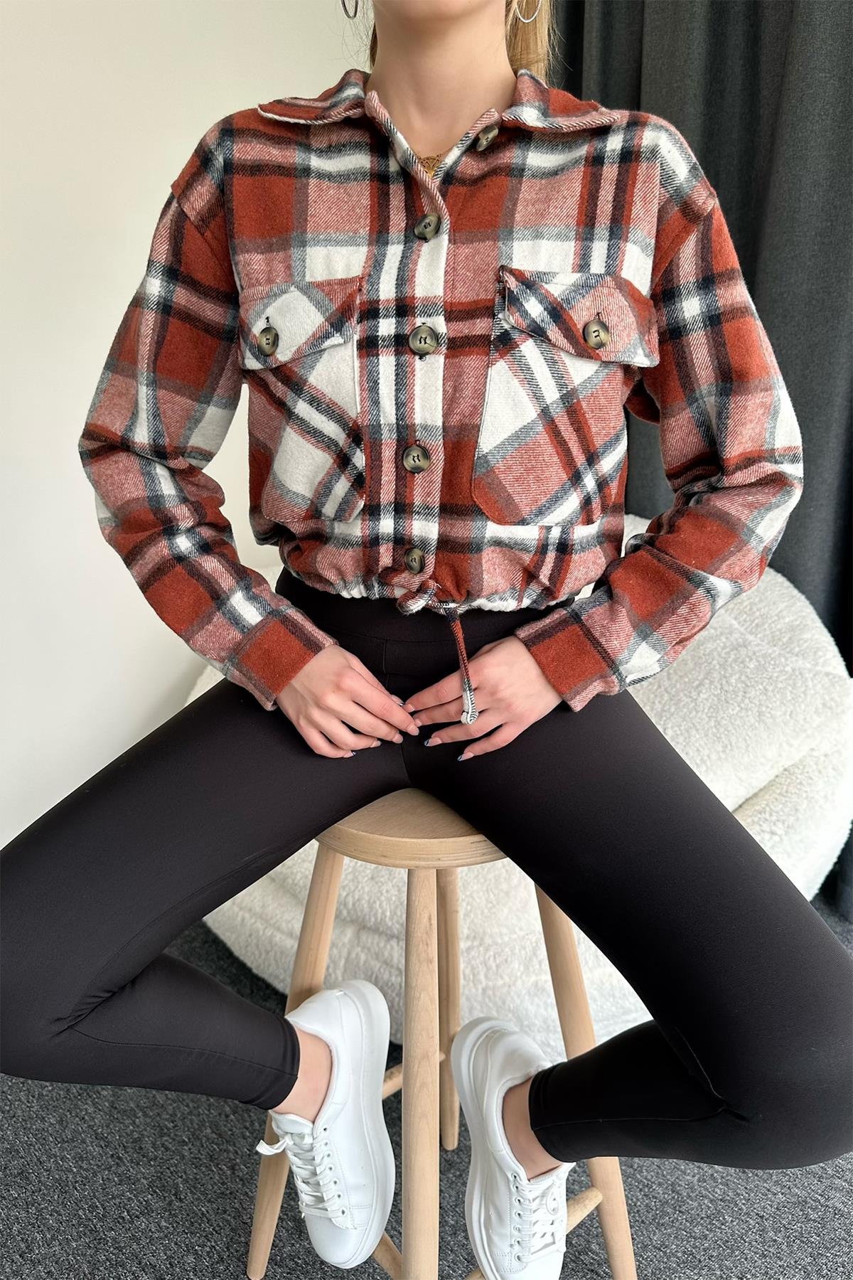 РЕГУЛИРУЕМАЯ ПОЯСНАЯ РУБАШКА