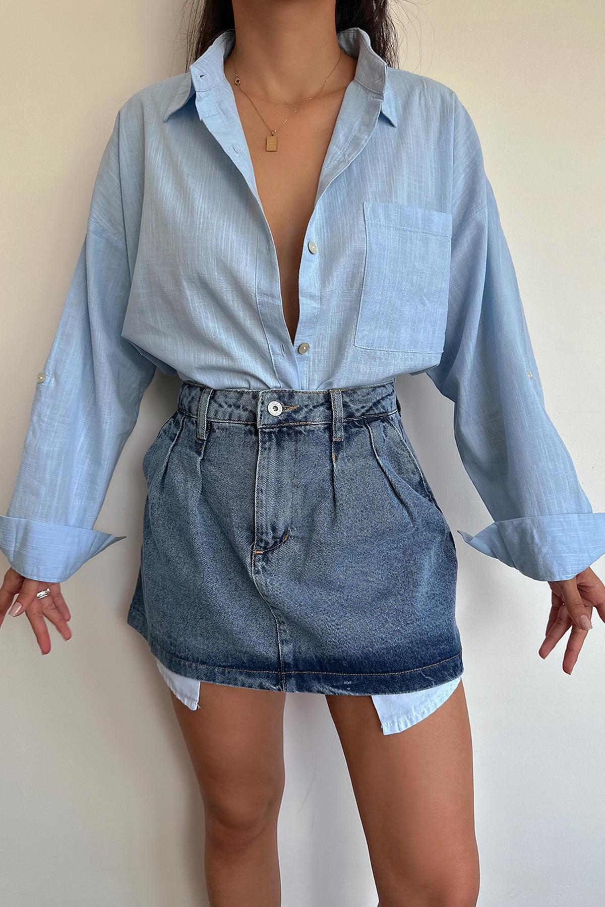 قميص كتان بأكمام مفصلة