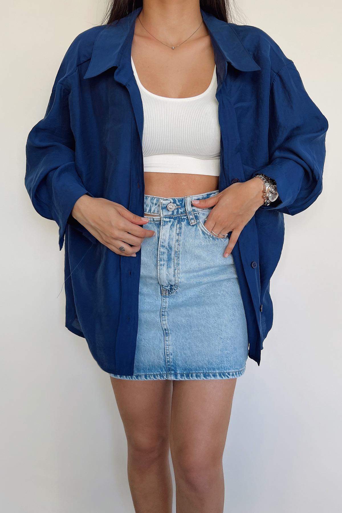 قميص كبير الحجم بأكتاف منخفضة