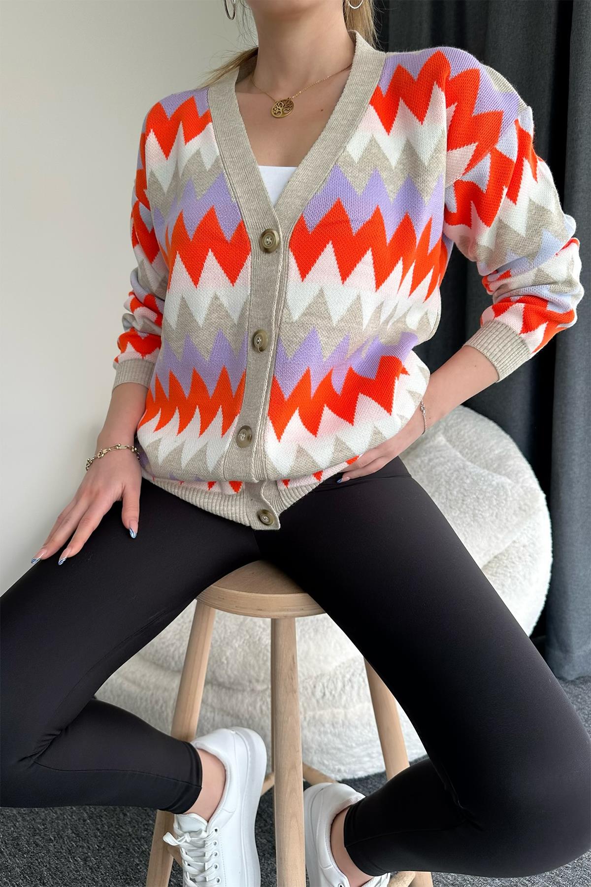 Strickjacke mit Zickzackmuster