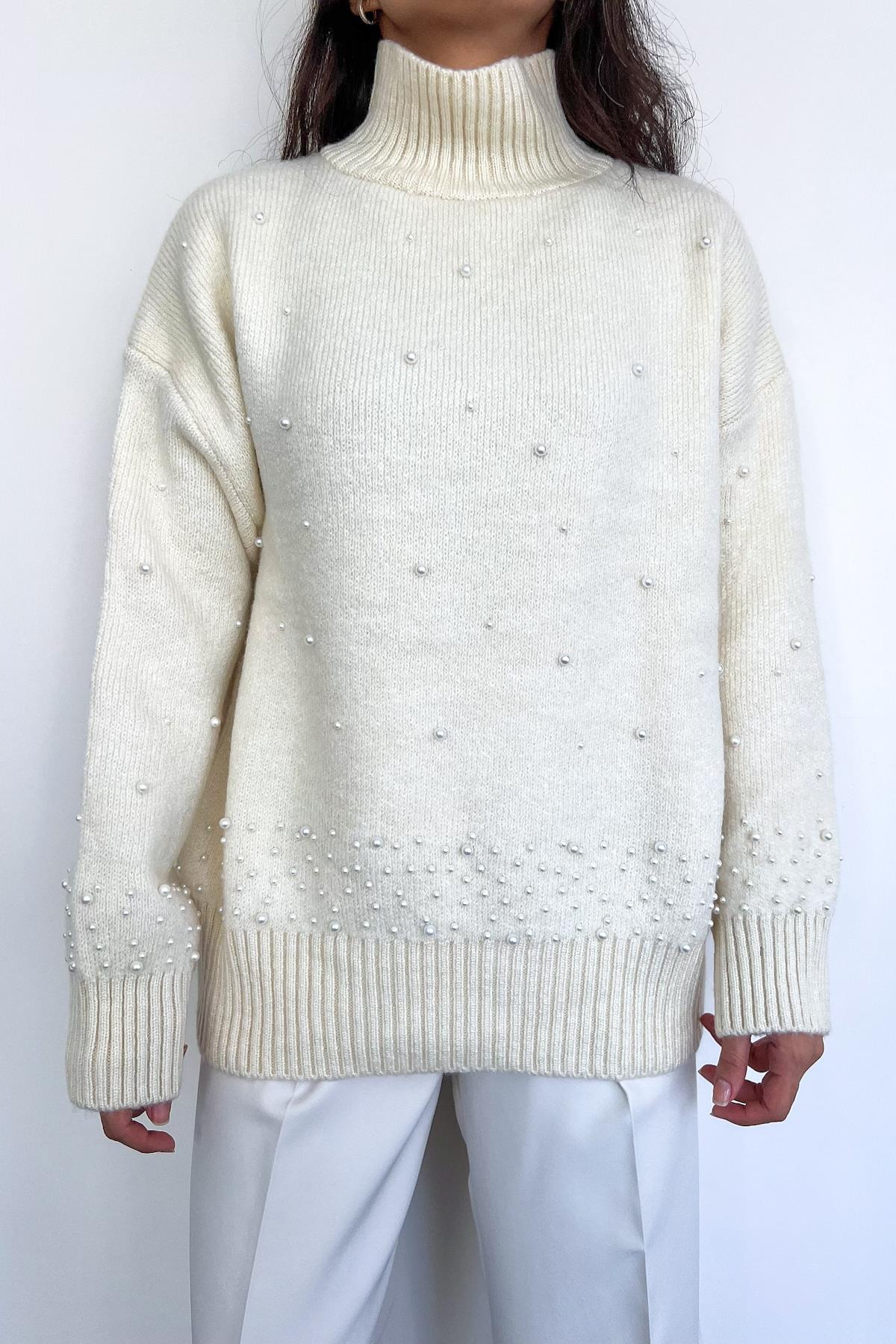 ЖЕМЧУЖНЫЙ ТРИКОТАЖНЫЙ СВИТЕР