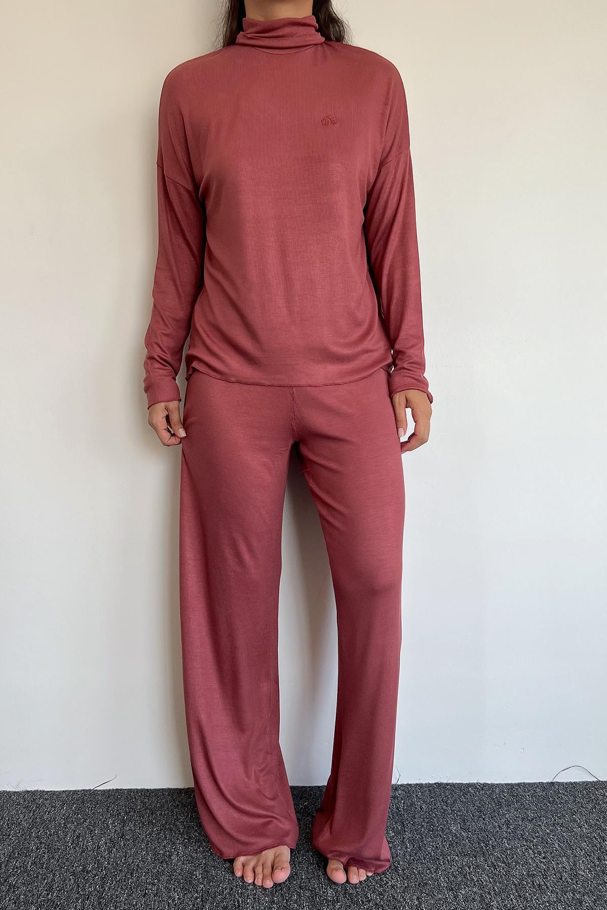 Balıkçı Yaka Çizgi Desenli Pijama Takımı KİREMİT