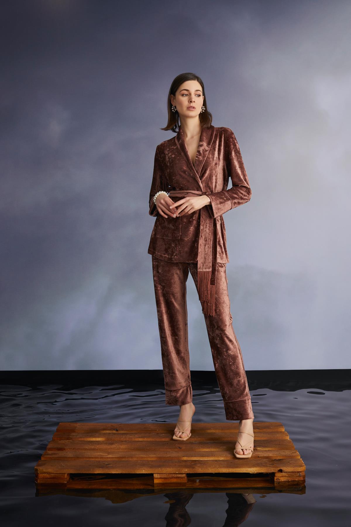 Kuşaklı Kadife Pijama Takımı TARÇIN