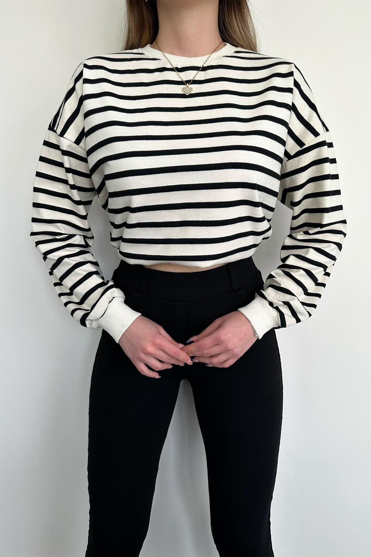 STRIPED SWEATSHIRT