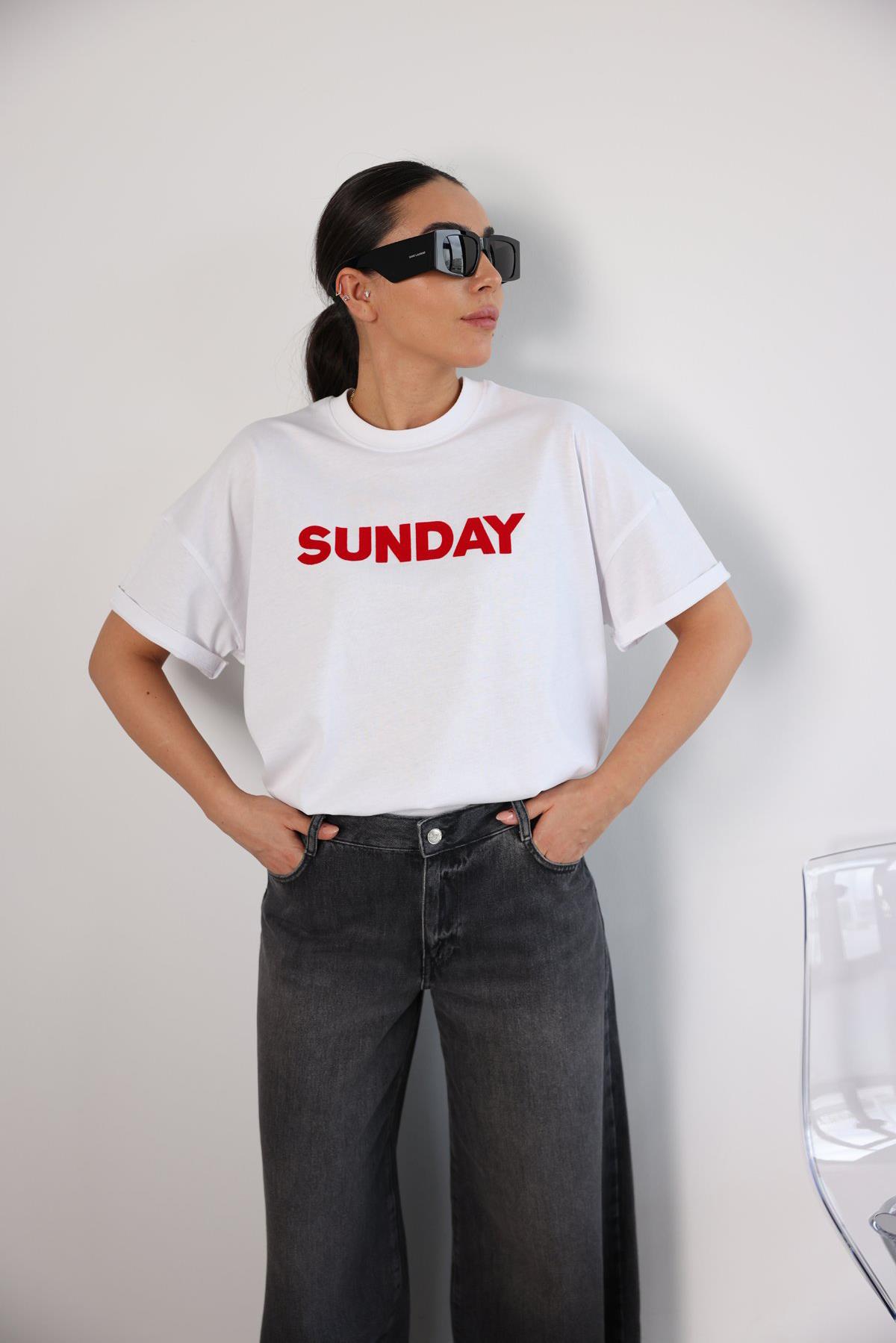 SUNDAY BASKILI TİŞÖRT BEYAZ