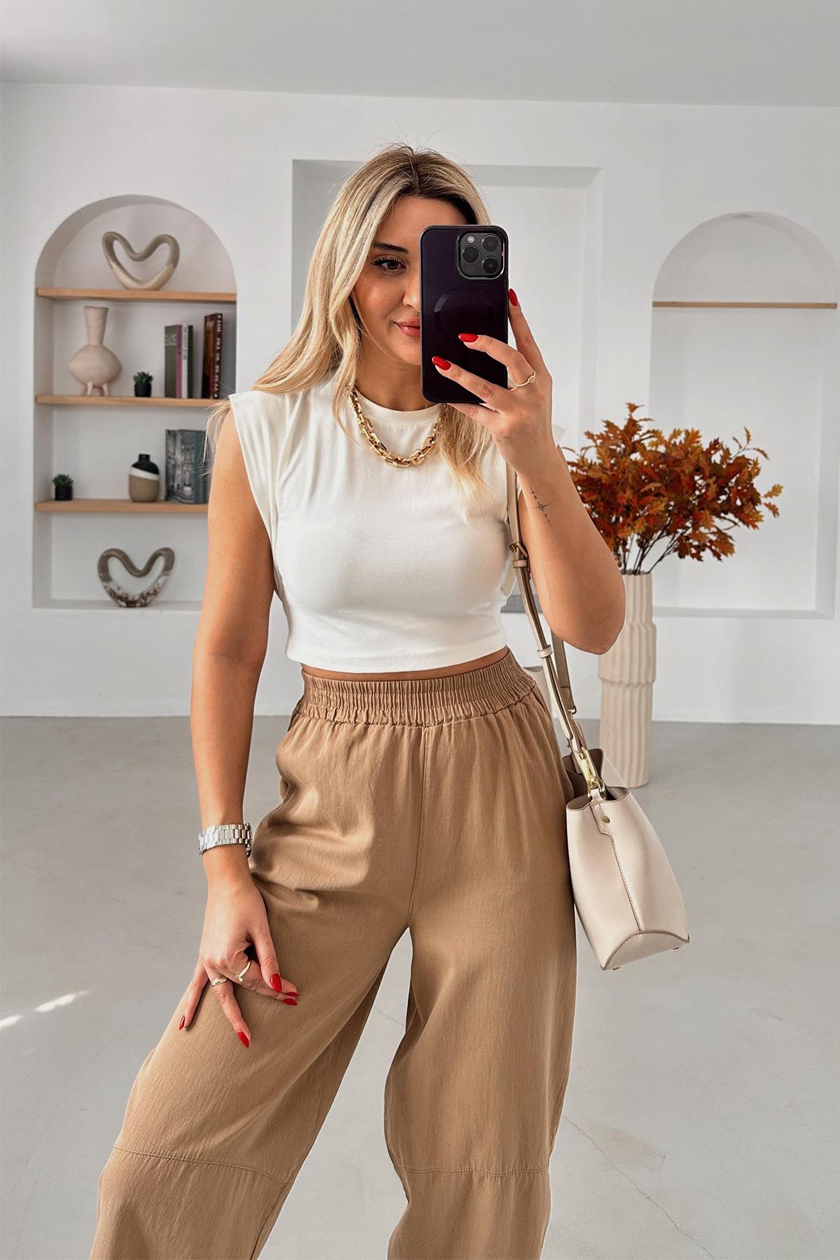 CROP KOL DETAYLI TİŞÖRT KREM