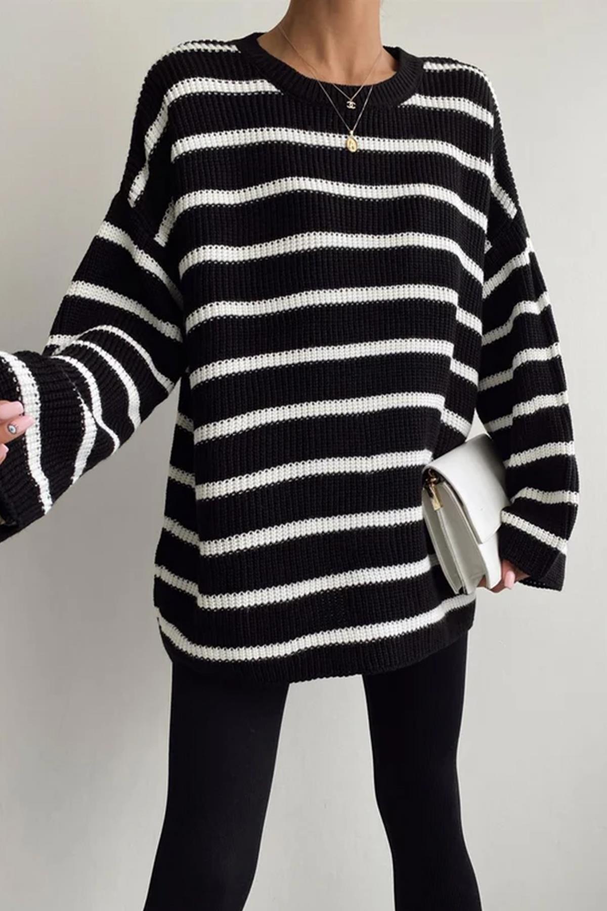 GESTREIFTER STRICKPULLOVER MIT RUNDHALS