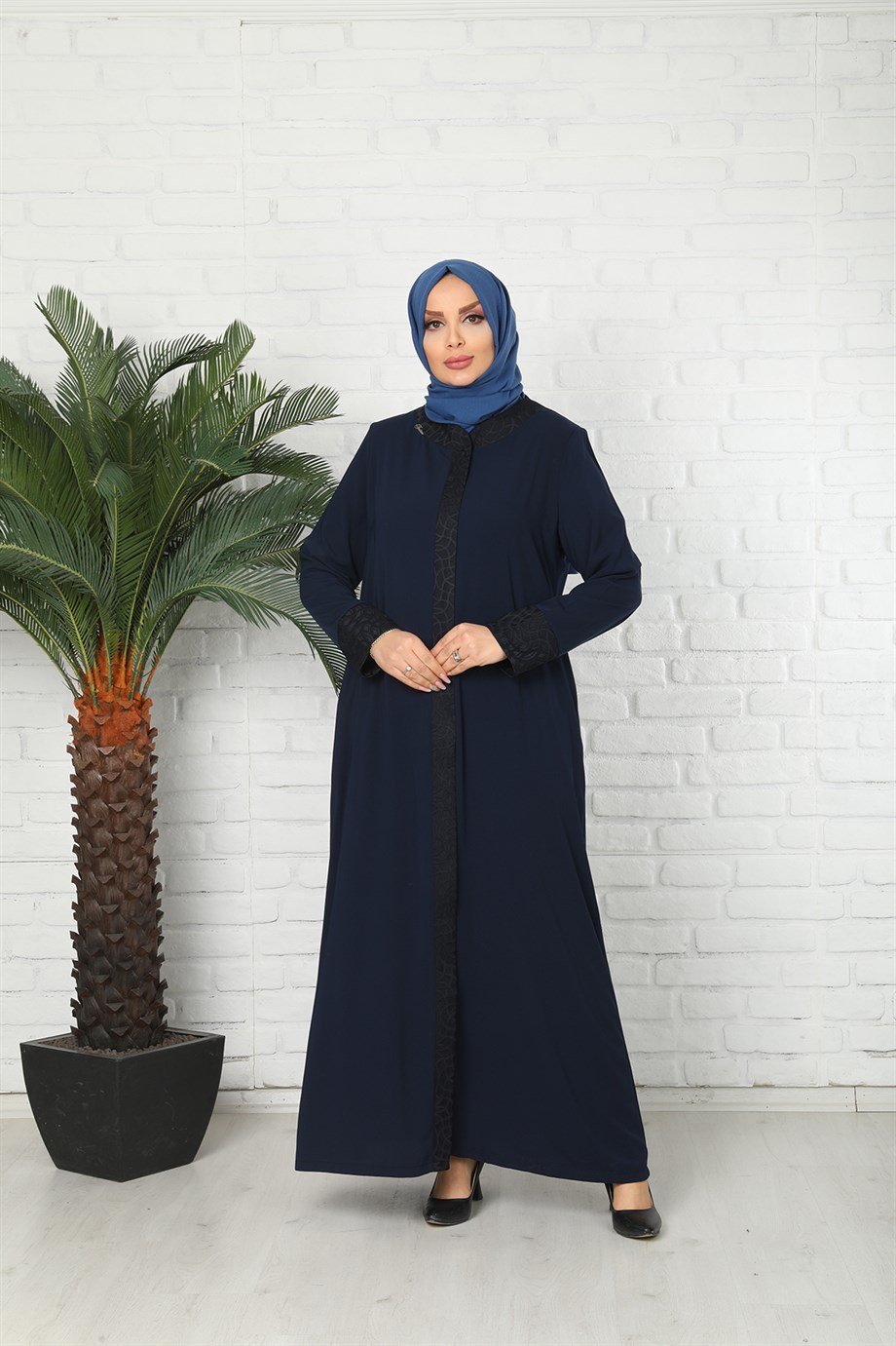 Medine İpeği Lacivert Desenli Ferace
