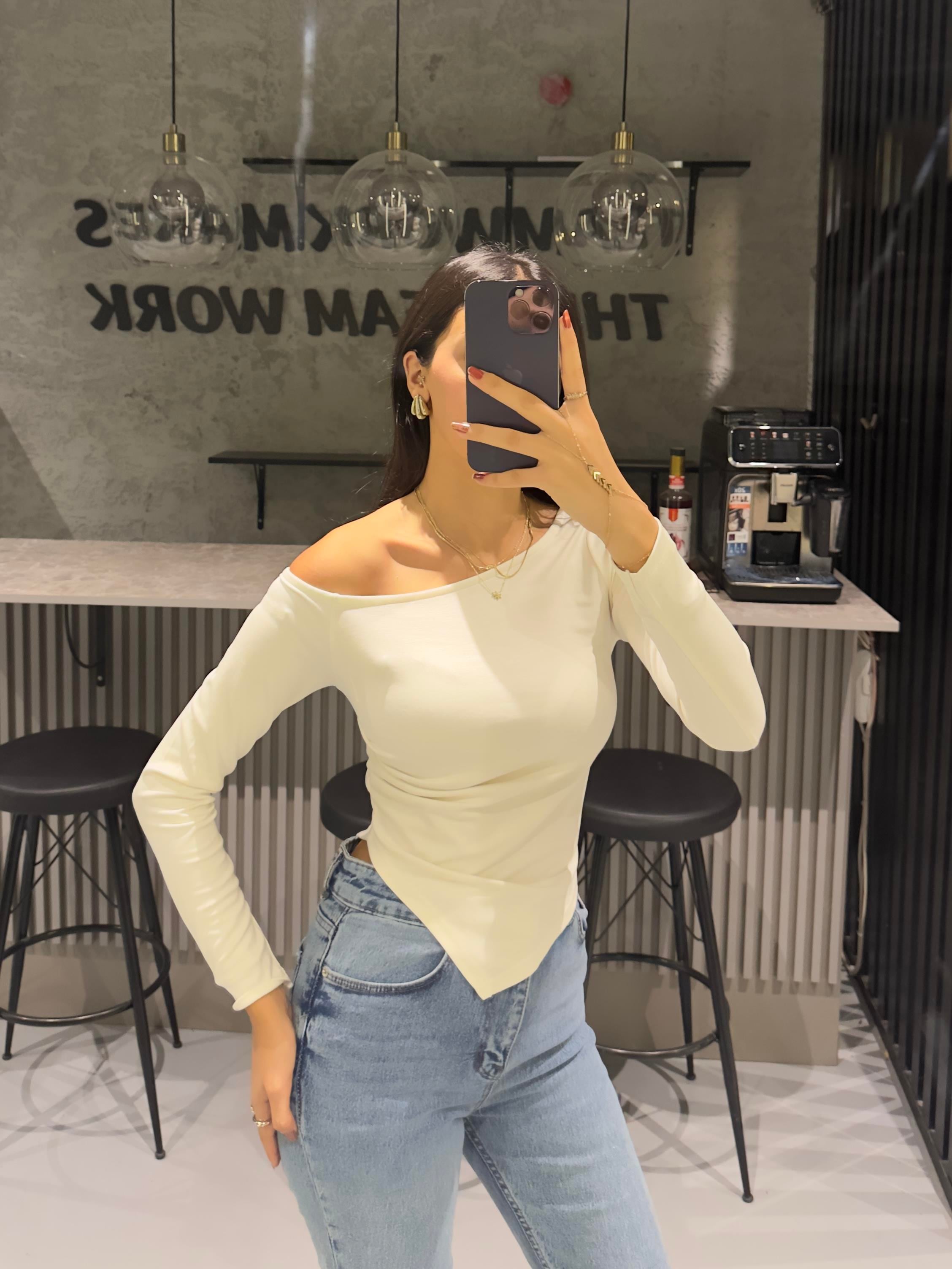 BEYAZ ASİMETRİK UZUN KOLLU BODY