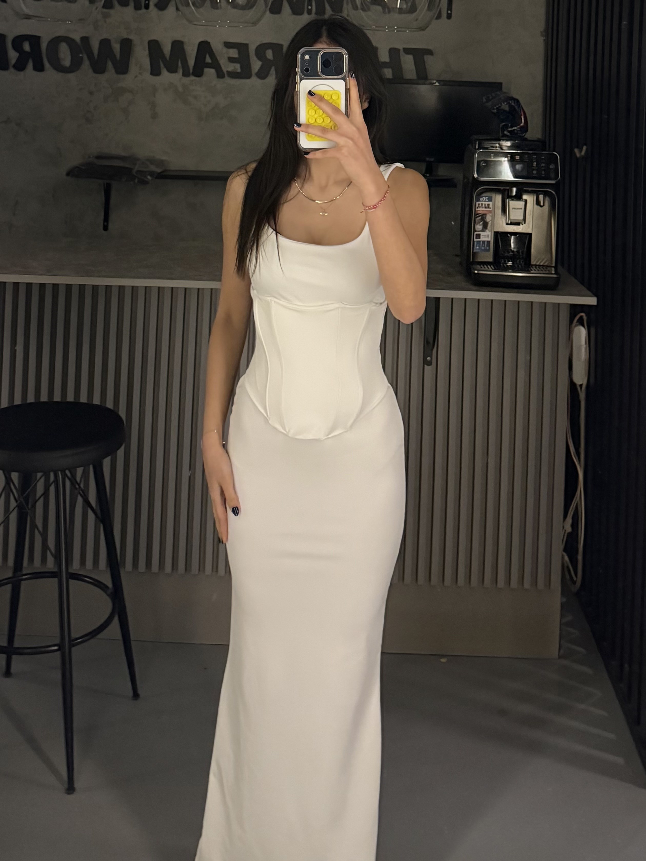 KORSELİ BEYAZ ELBİSE 