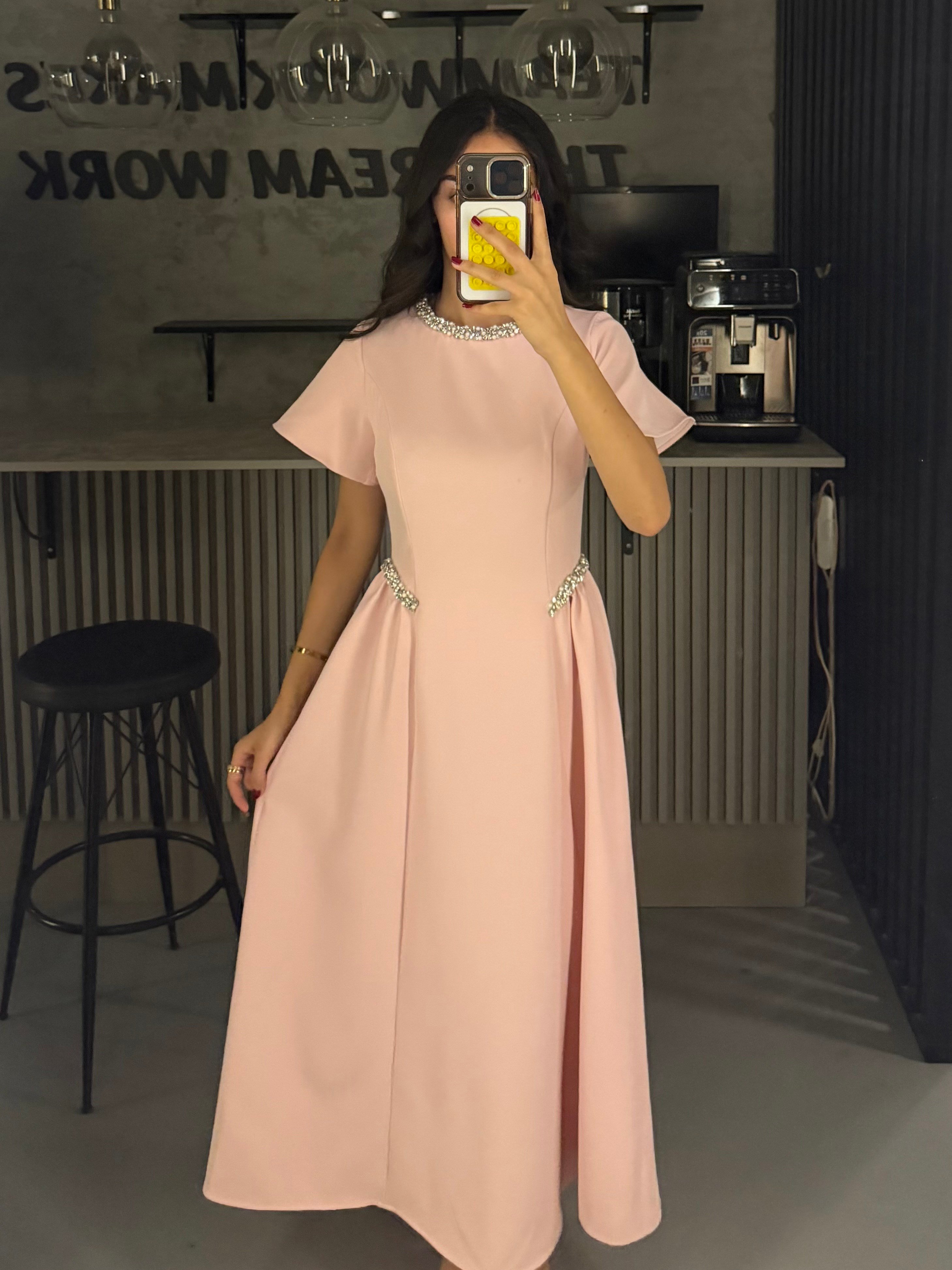 PEMBE TAŞ İŞLEME  ELBİSE