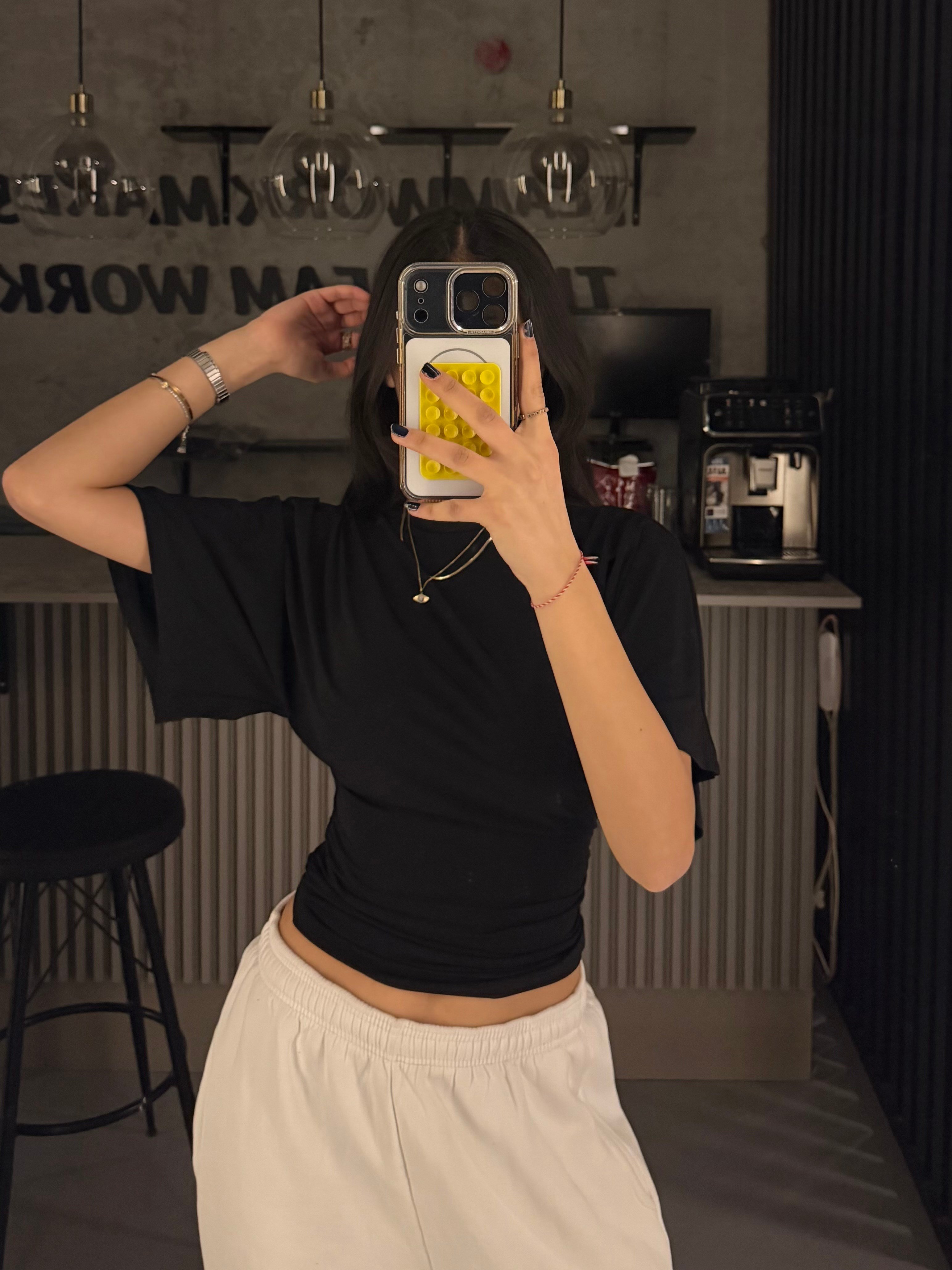 SİYAH SANDY KUMAŞ BEL KORSELİ KISA KOL BLUZ