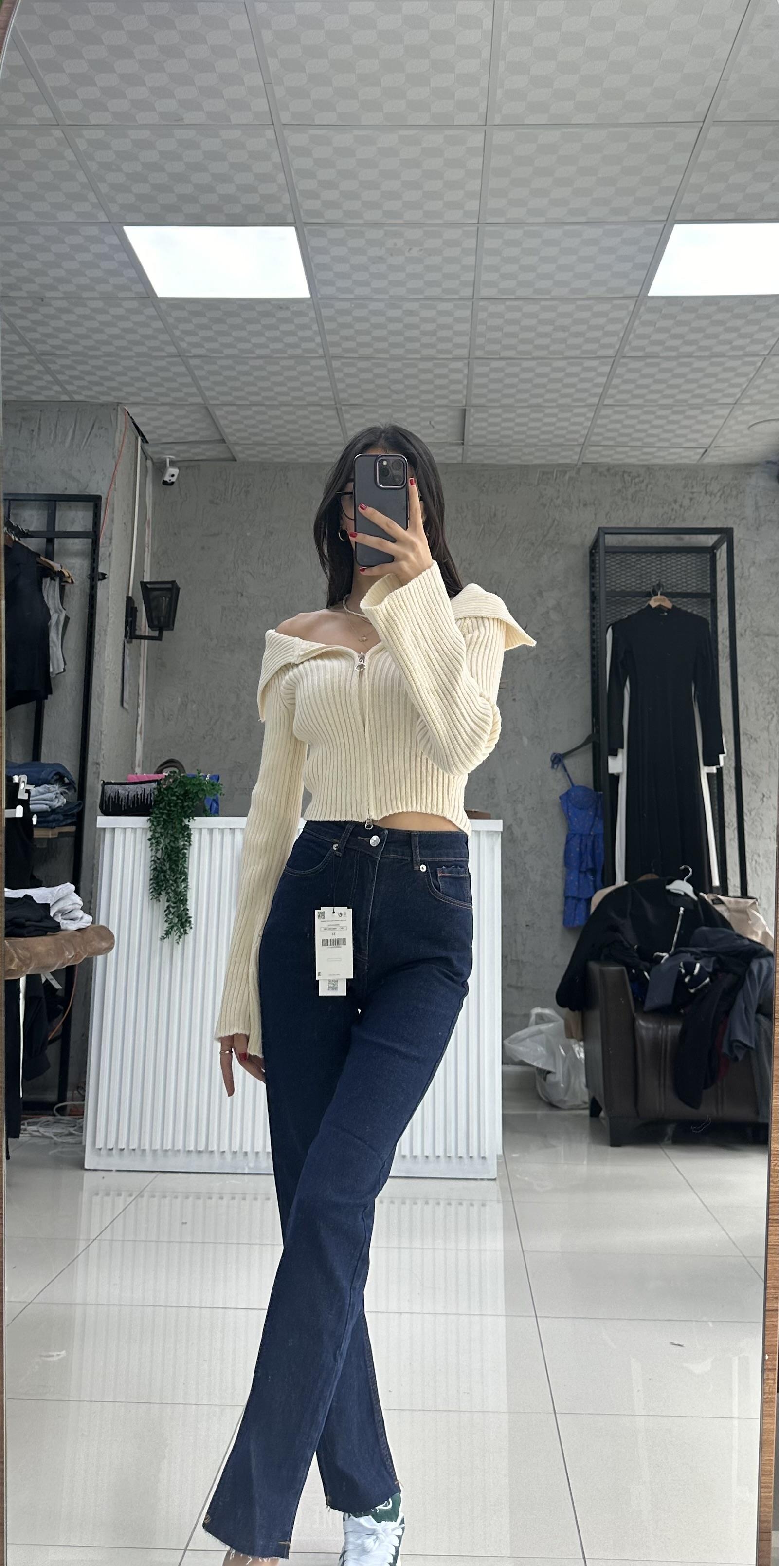 ZR KESİK PAÇA LACİVERT JEAN