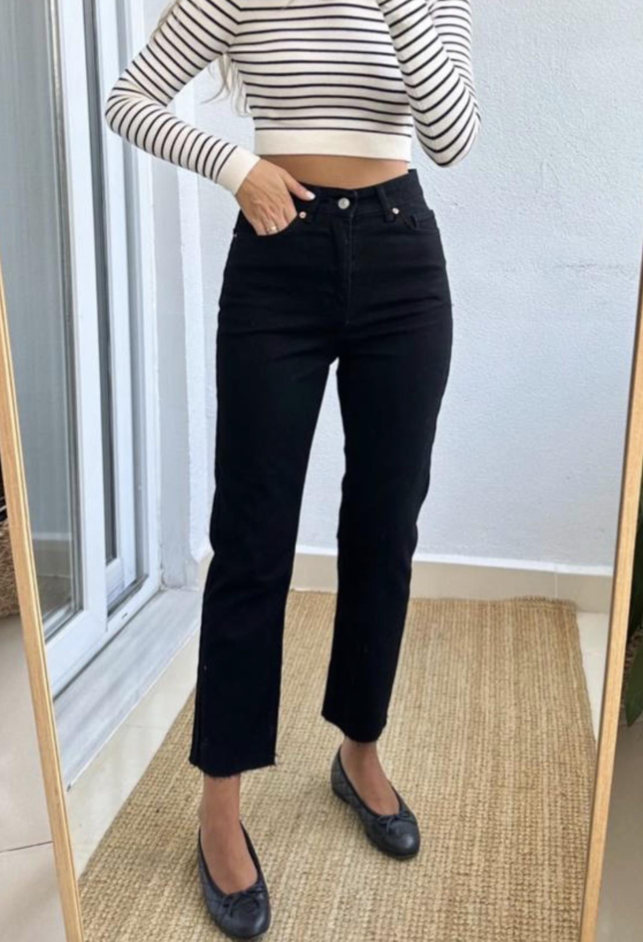 ZR KESİK PAÇA SİYAH JEAN