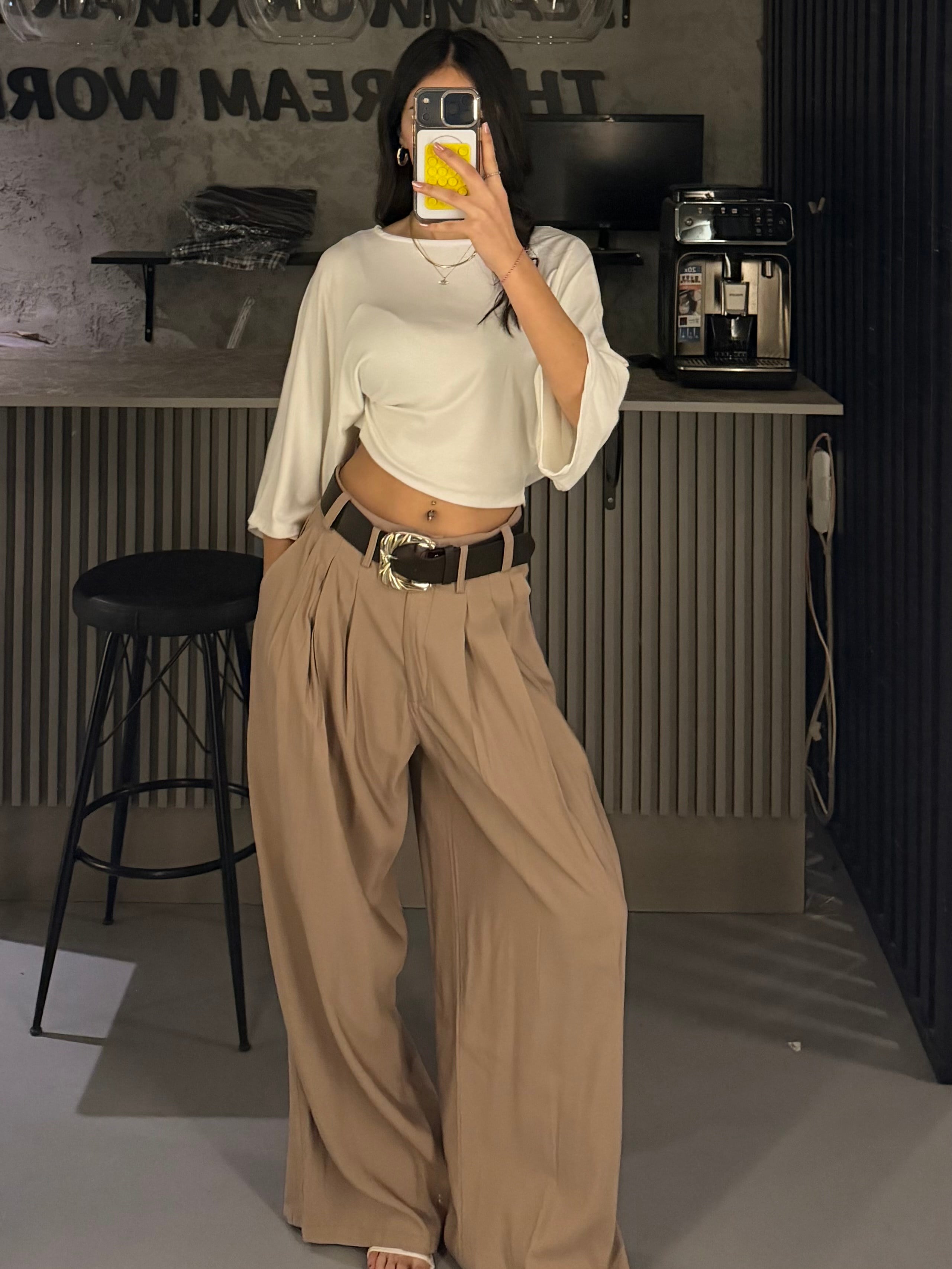BEJ DÖKÜM KEMERLİ PANTOLON