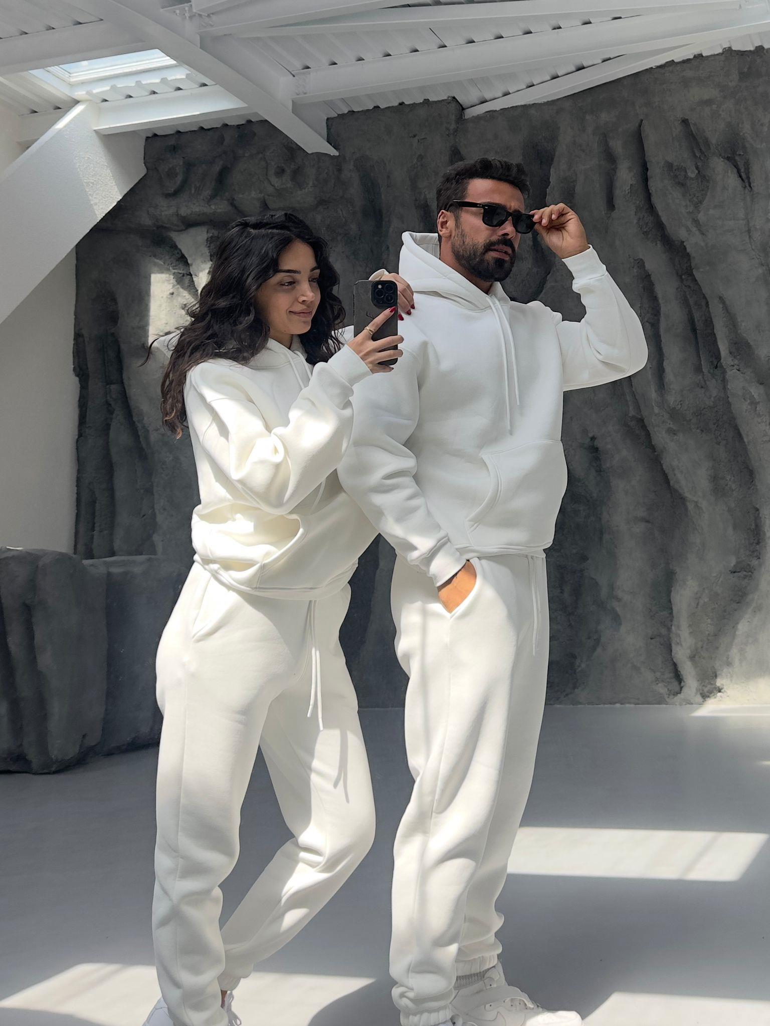 BEYAZ 3 İPLİK KAPÜŞONLU SWEAT