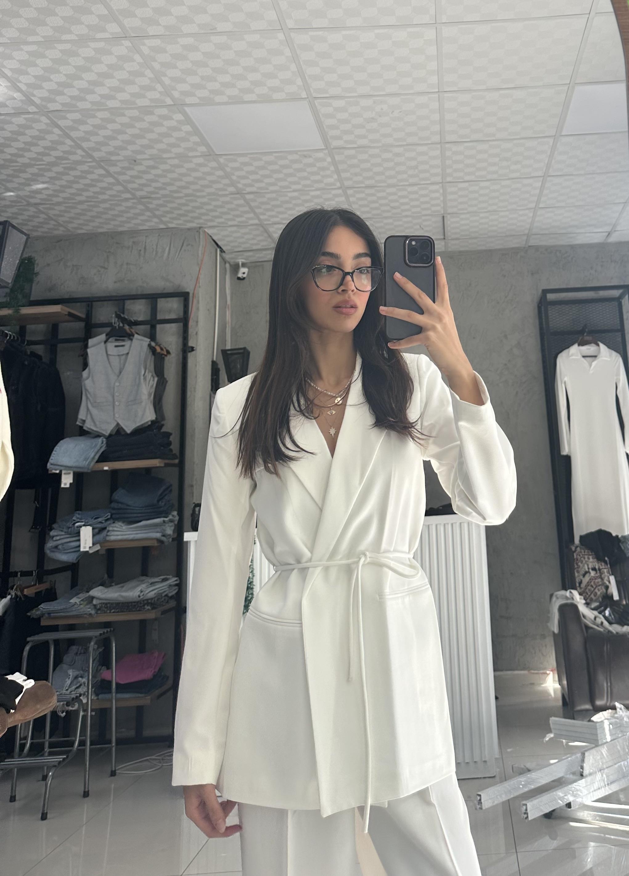 BEYAZ BAĞCIKLI BLAZER CEKET
