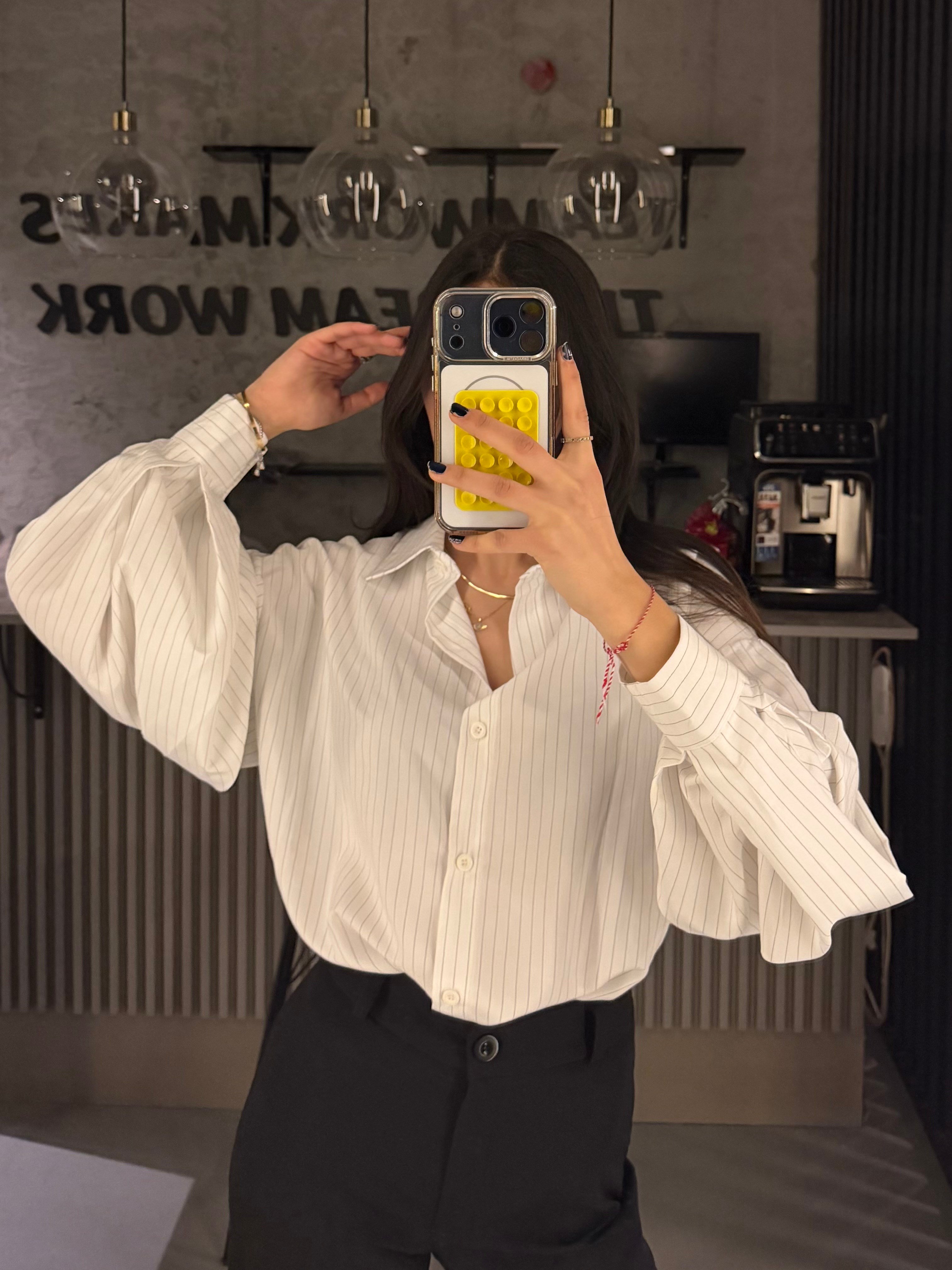 BEYAZ ÇİZGİLİ BALON KOL GÖMLEK