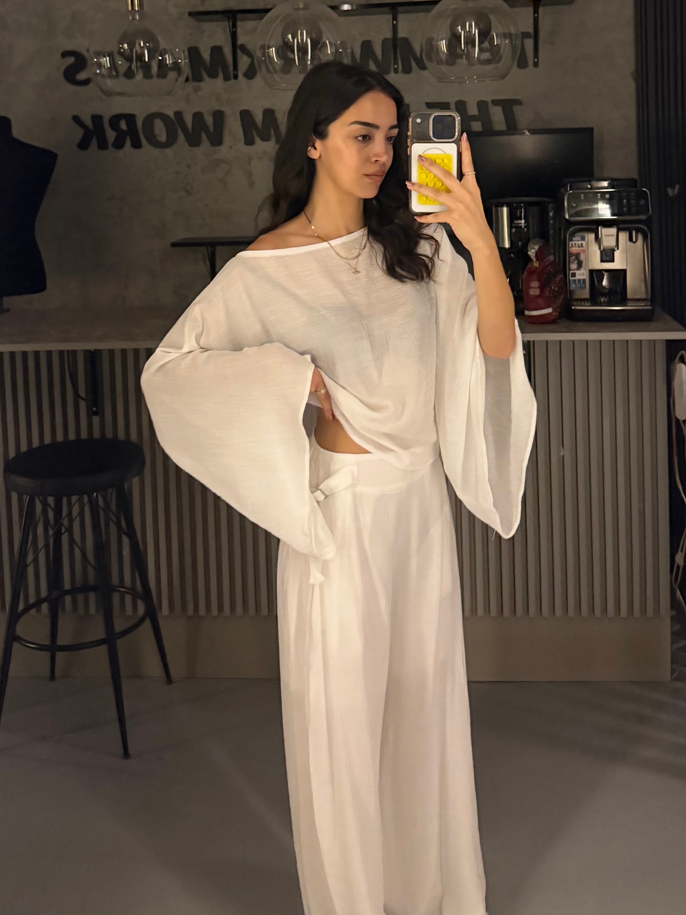 BEYAZ PELERİN BLUZ PANTOLON TAKIM