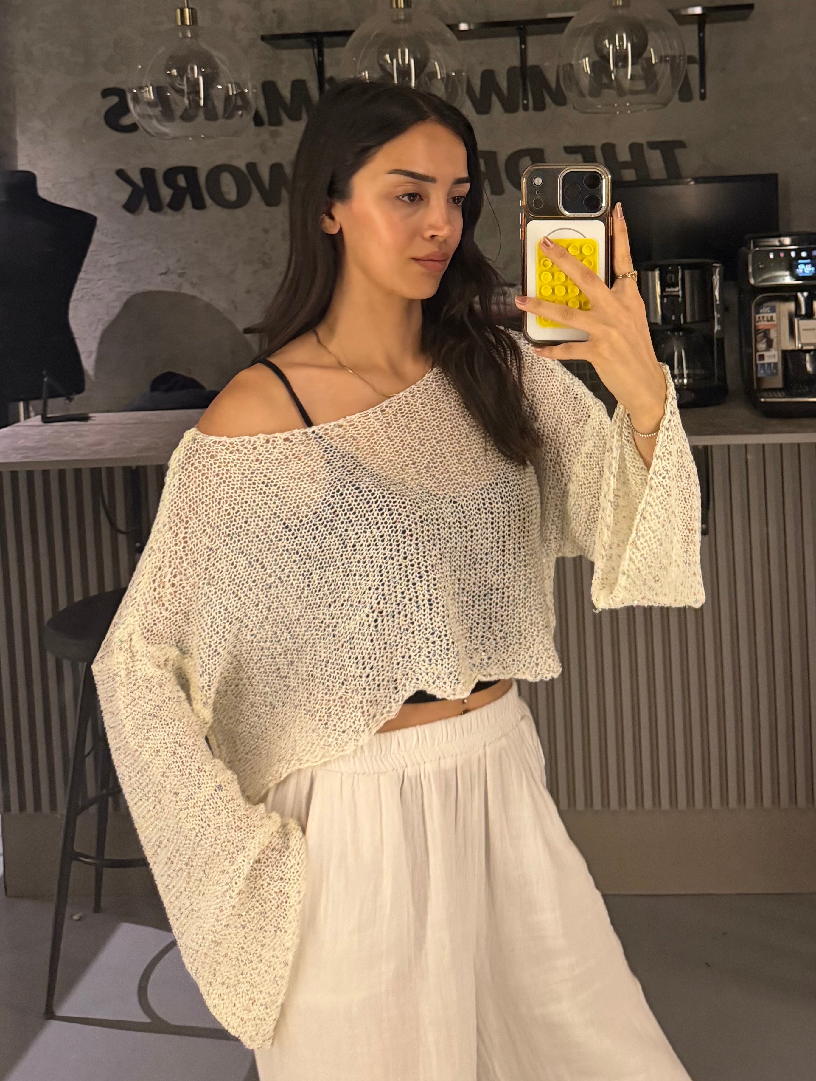 BEYAZ PULLU CROP TOP
