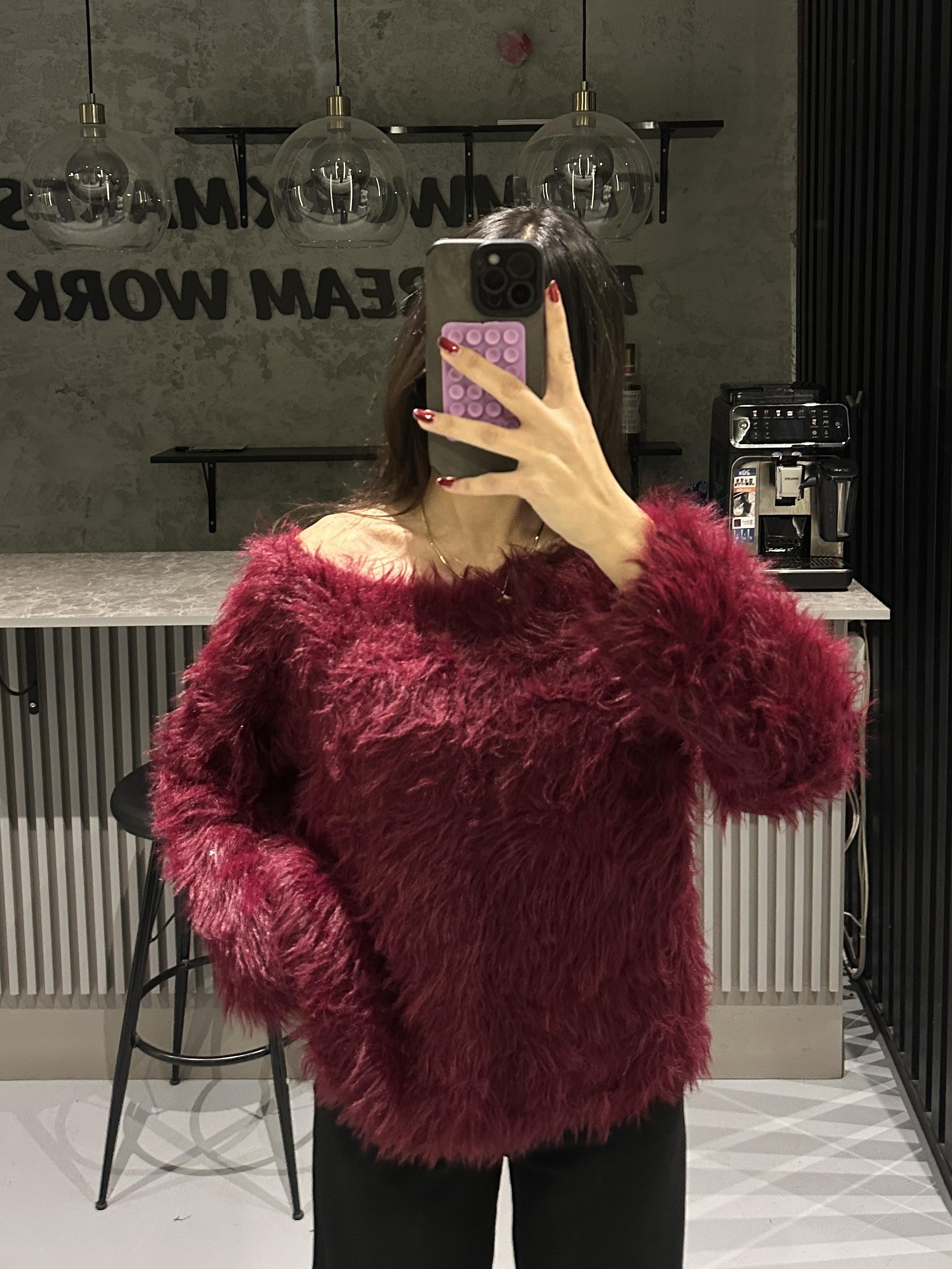 BORDO YUMOŞ DÜŞÜK OMUZ KAZAK 