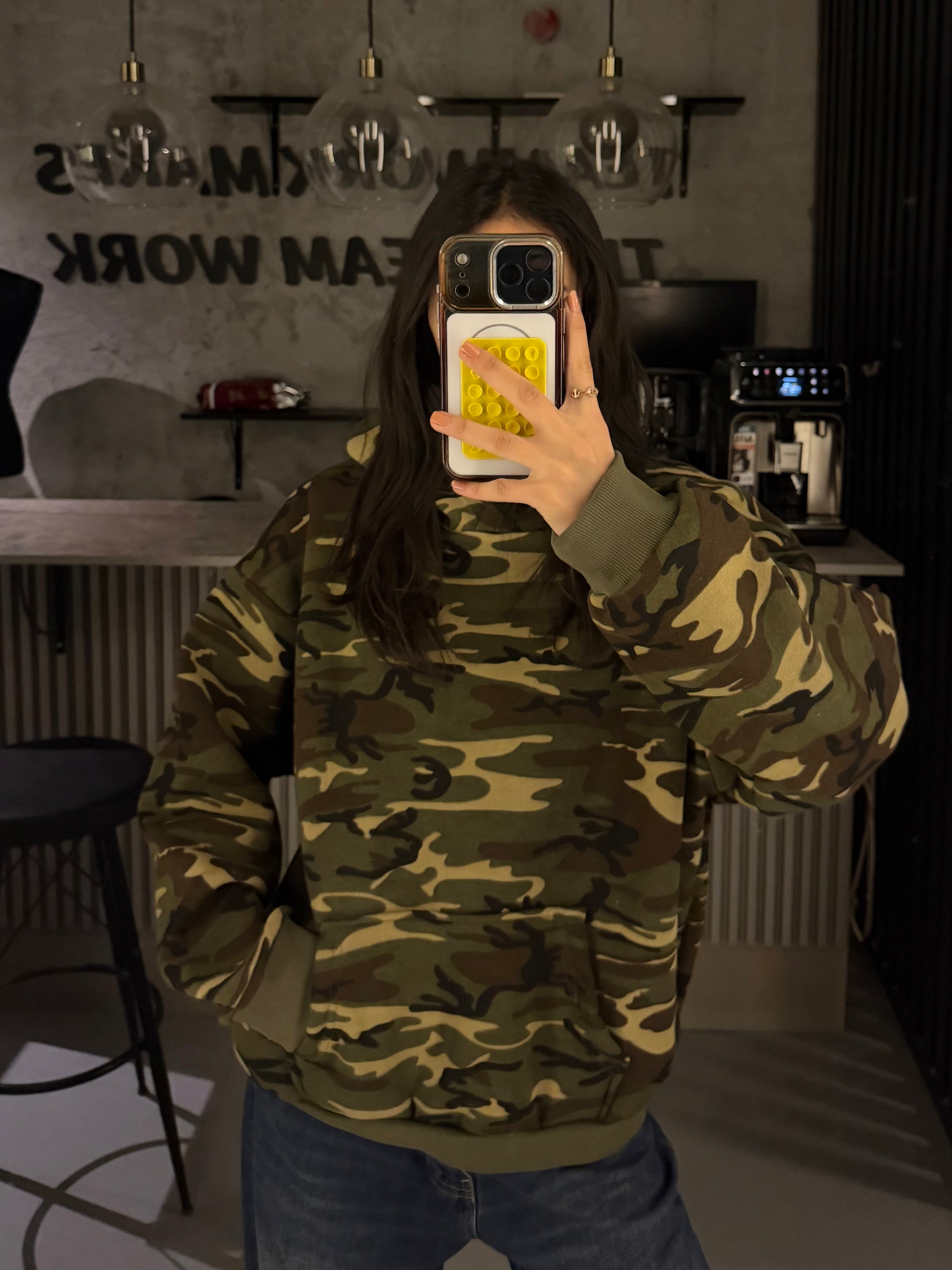 KAMUFULAJ OVERSIZE SWEATSHIRT