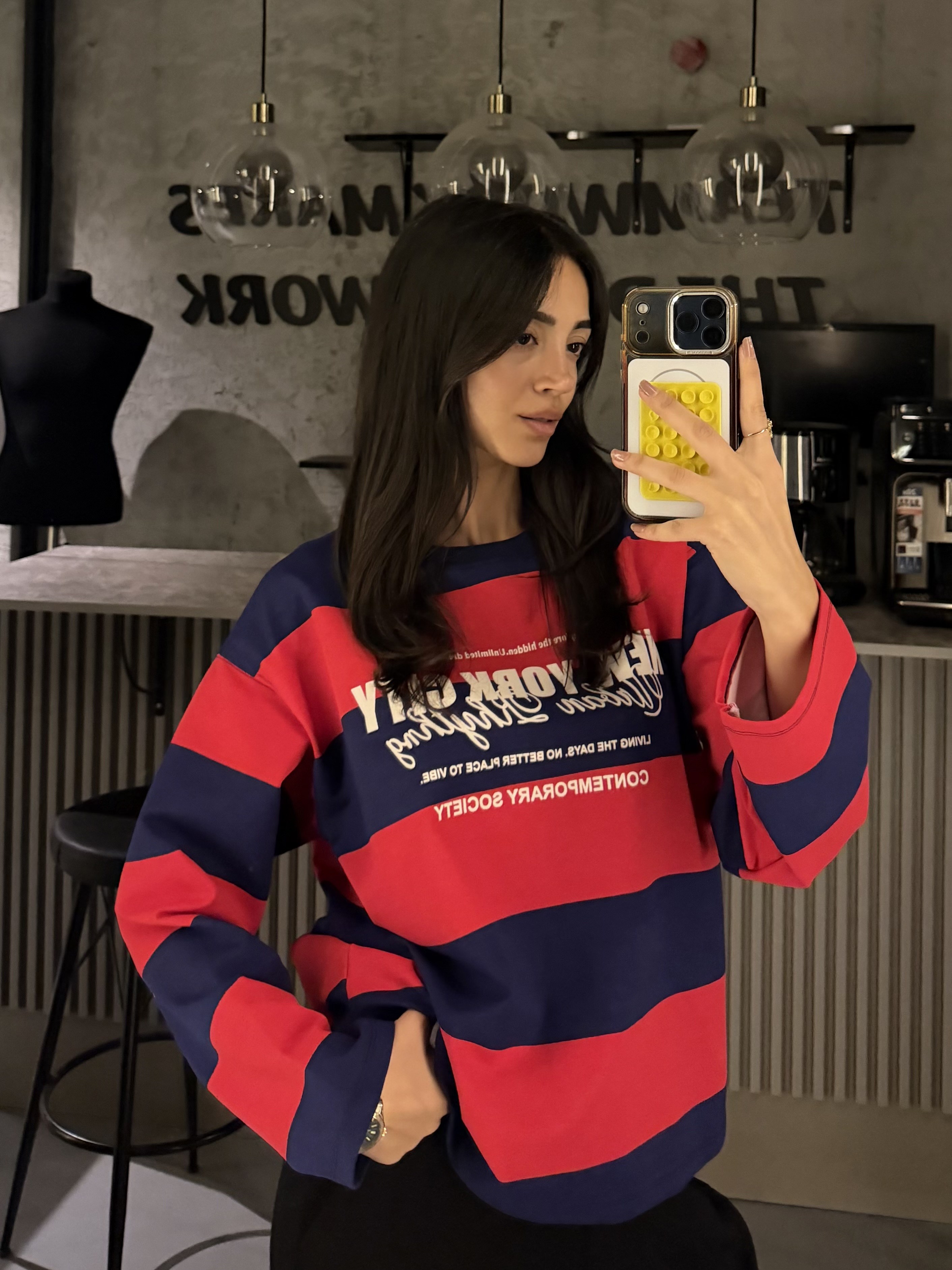 KIRMIZI ÇİZGİLİ SWEATER