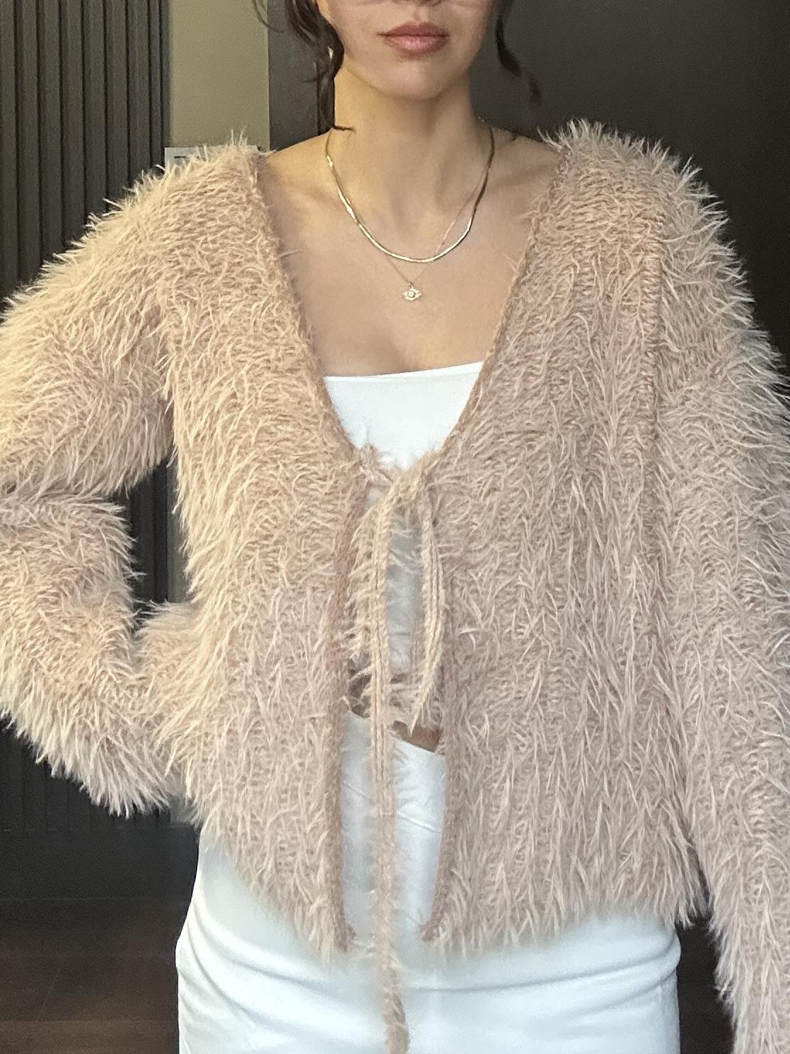 KREM SAKALLI BAĞLAMA YUMOŞ  HIRKA