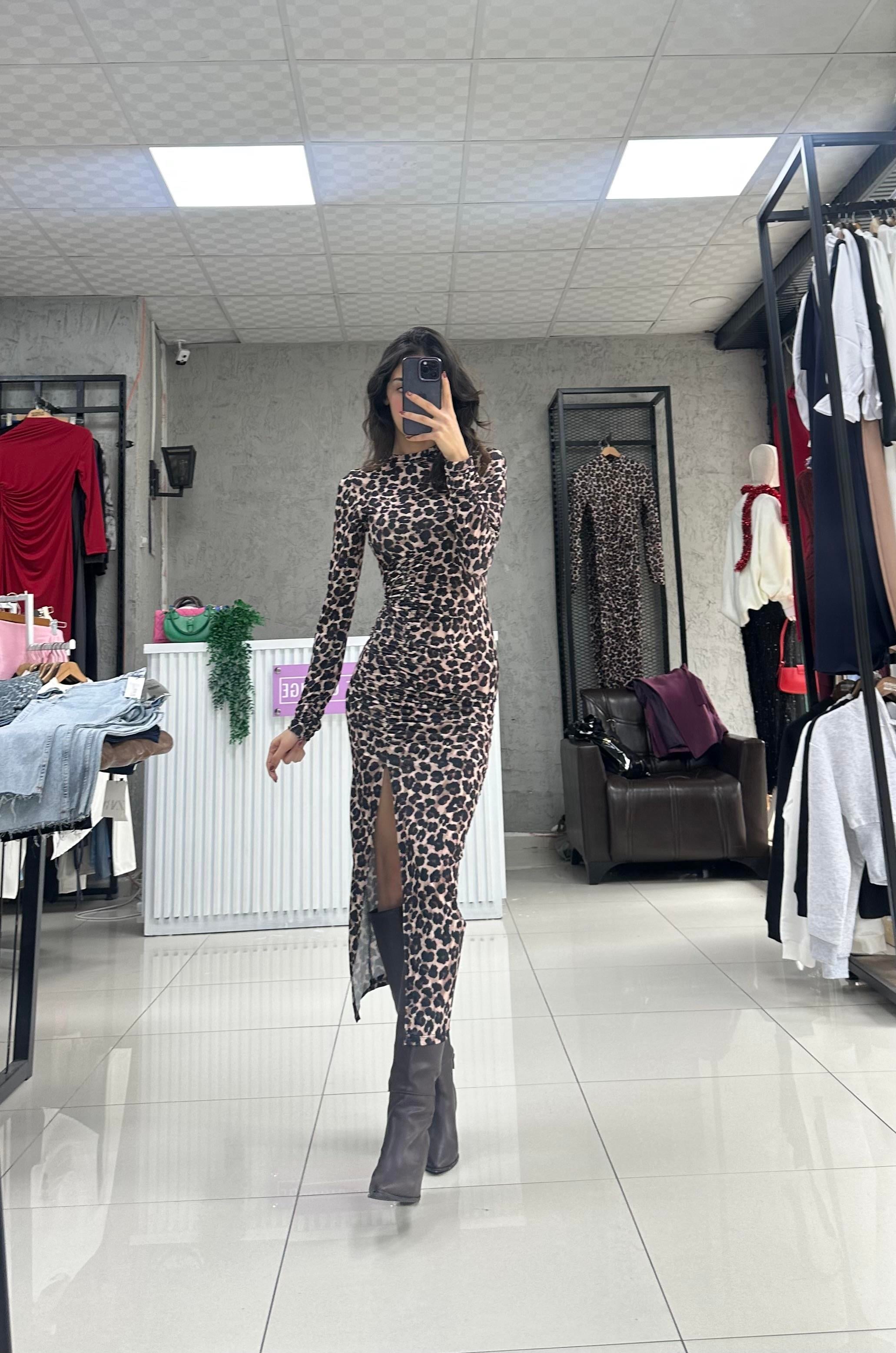 LEOPAR BÜZGÜLÜ YIRTMAÇLI ELBİSE