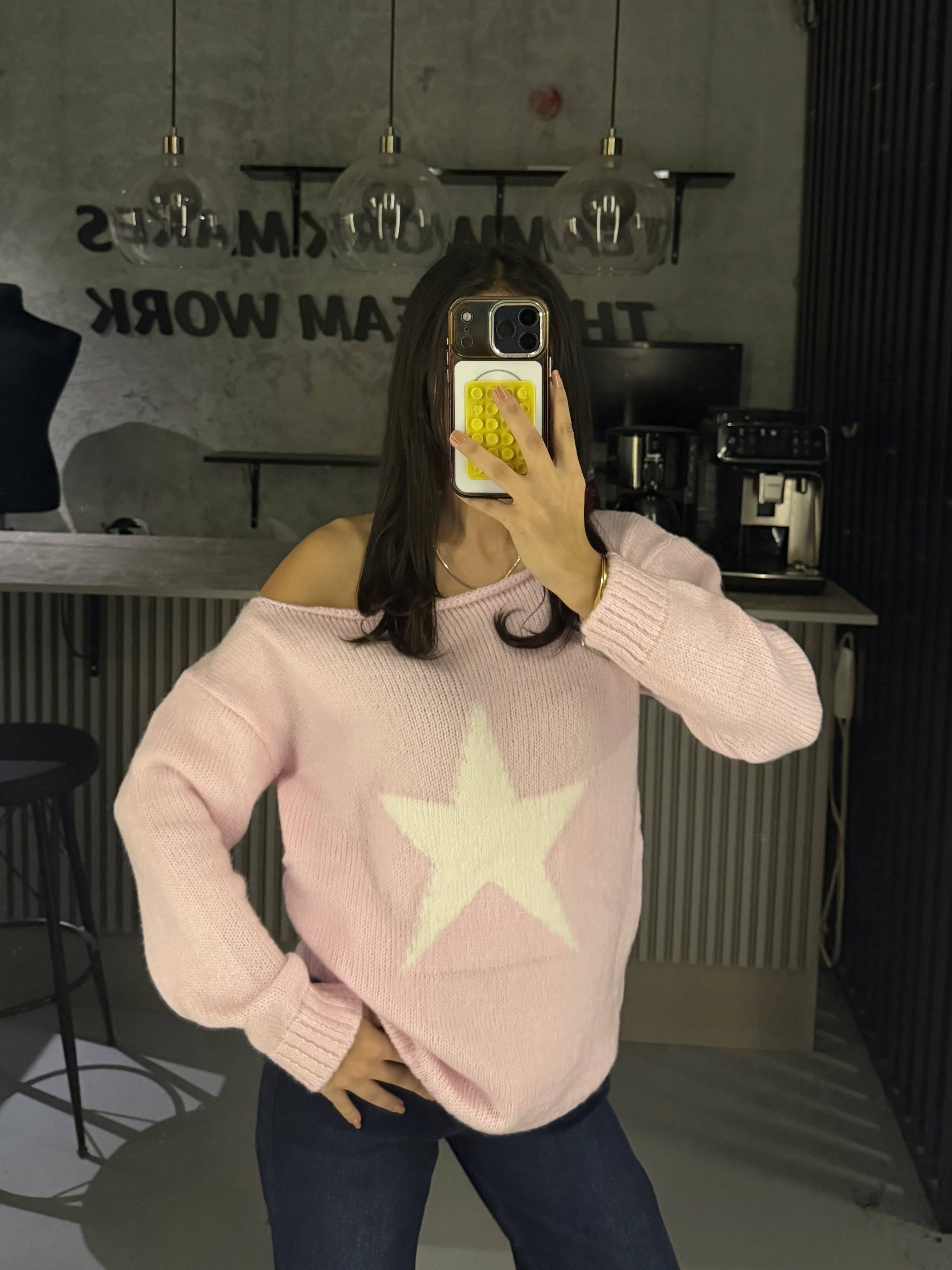 PEMBE DÜŞÜK OMUZ YILDIZ KAZAK
