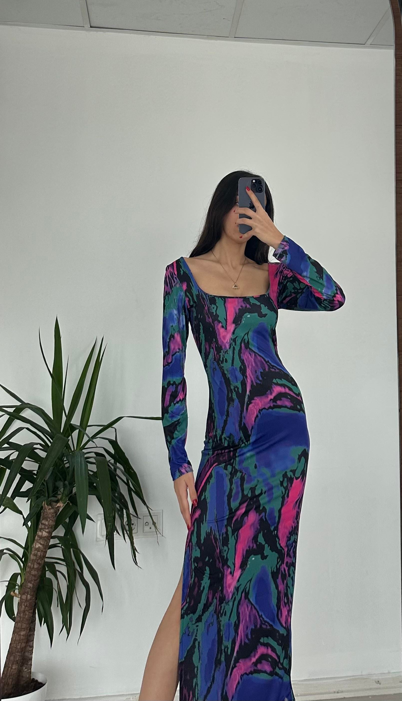 SANDY KUMAŞ RENK DESENLİ ELBİSE 