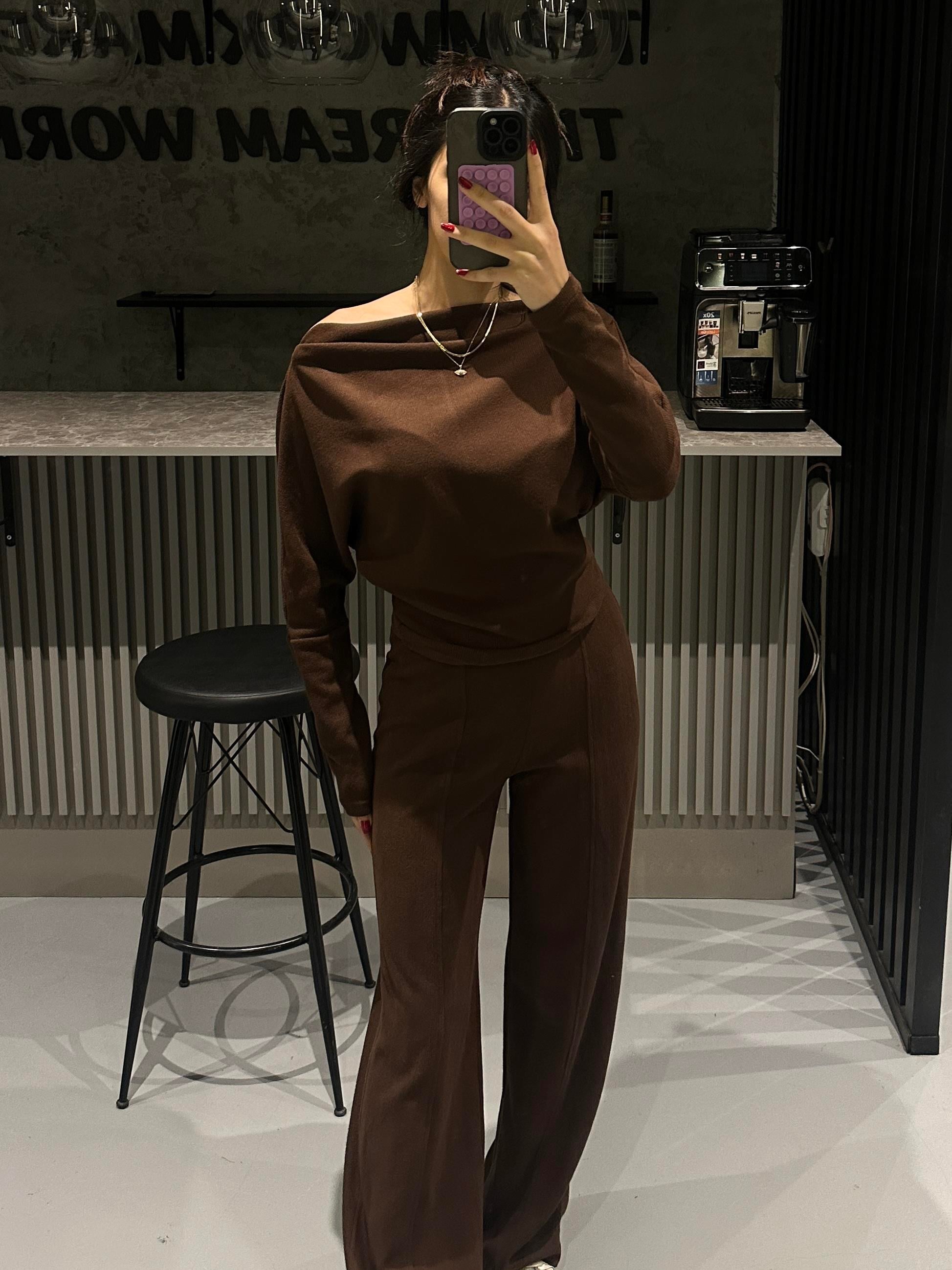 SELANİK KAHVE KAYIK YAKA BLUZ PANTOLON  TAKIMI