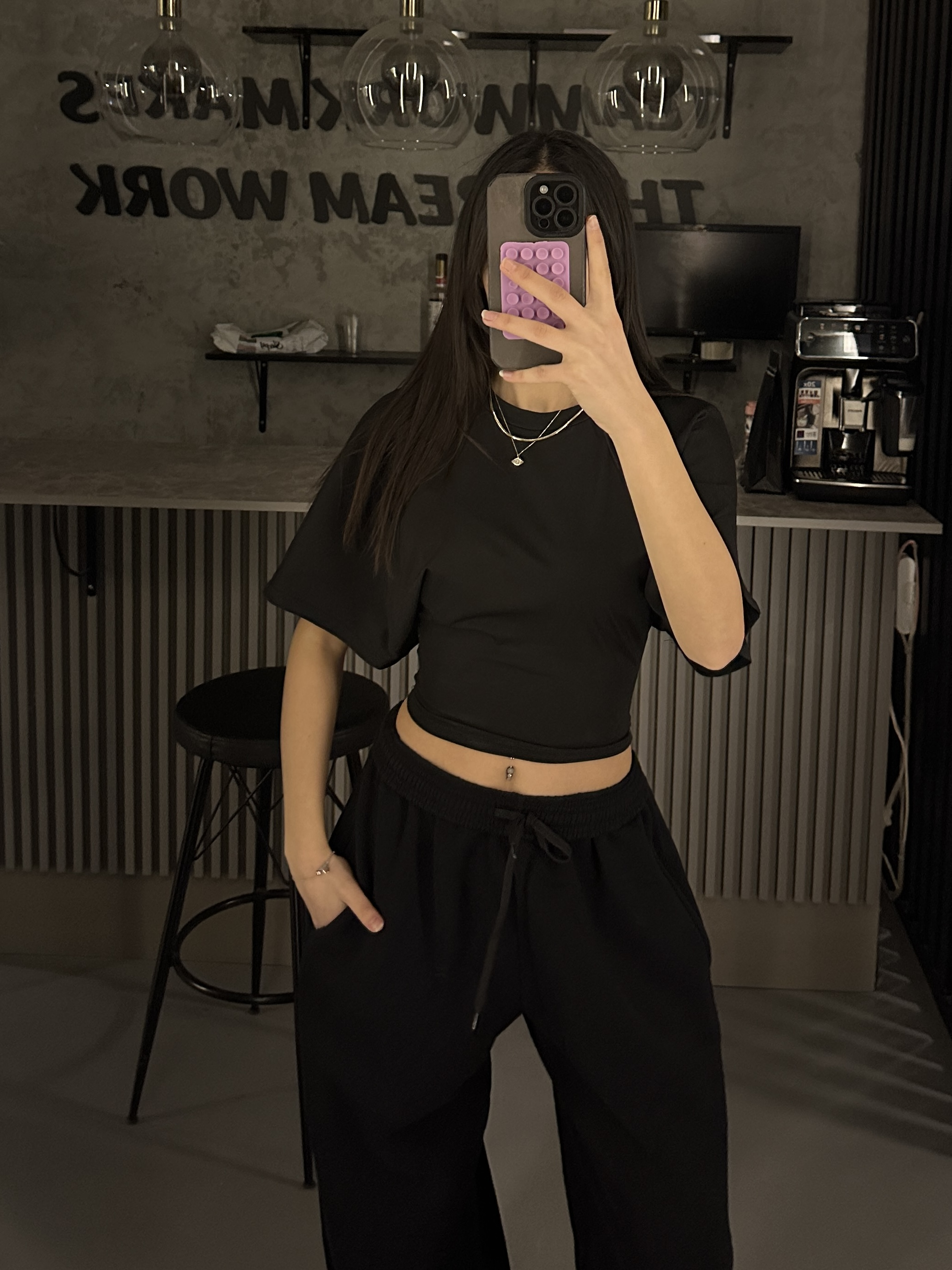 SİYAH BEL KORSELİ KISA KOL BLUZ