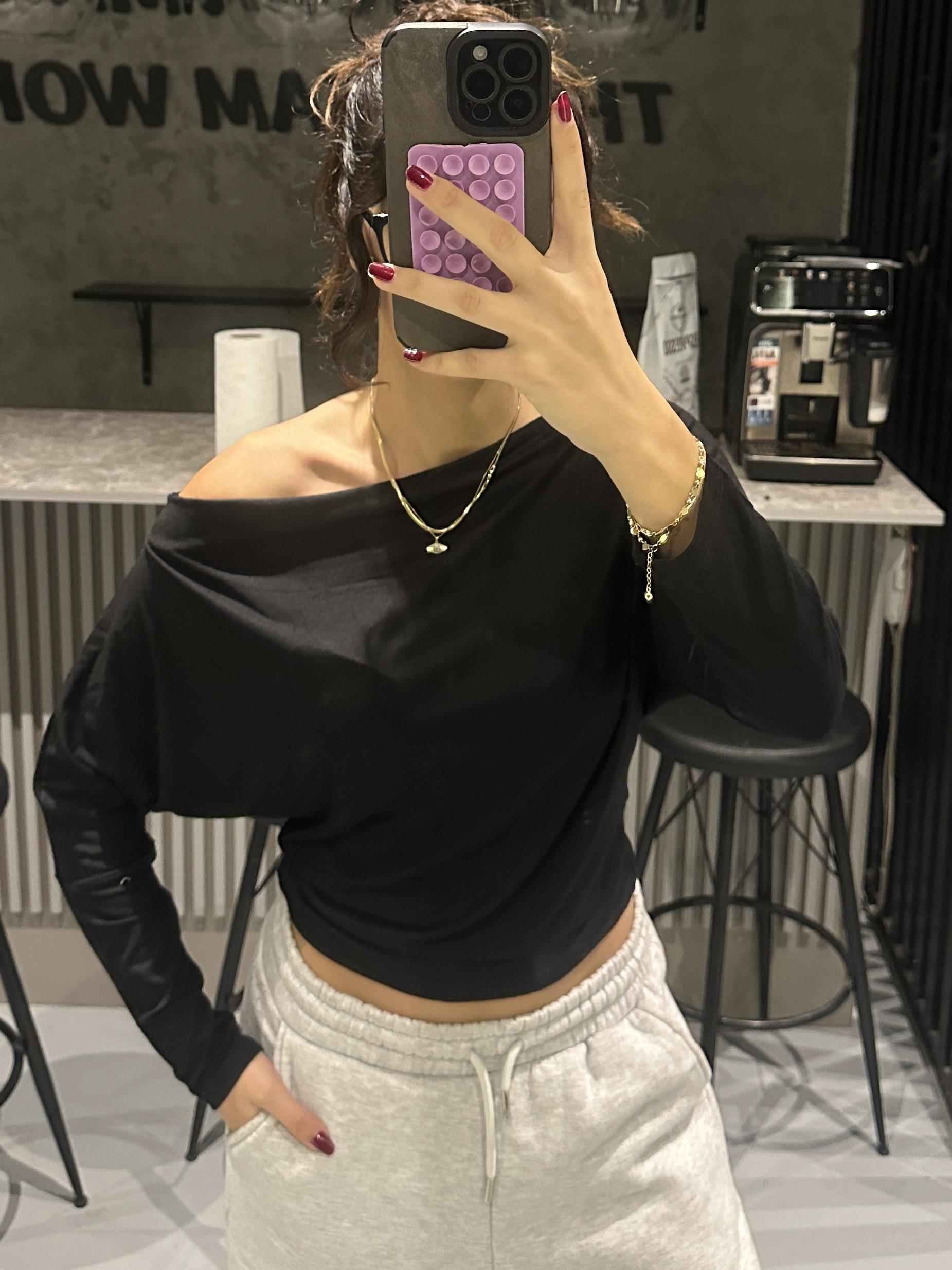 SİYAH KAYIK YAKA BOL BODY