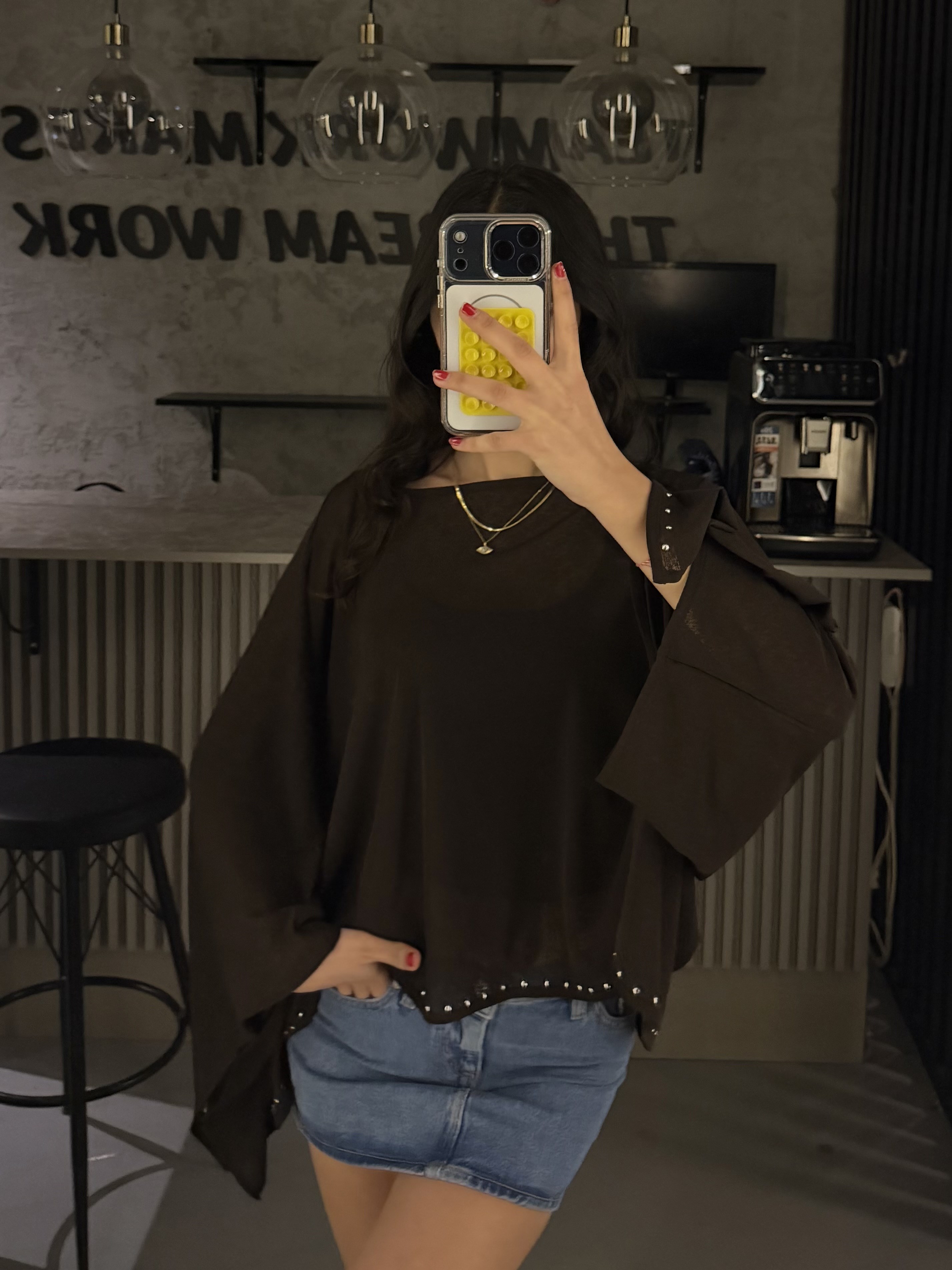 TAŞLI TRANSPARAN KAHVE BLUZ