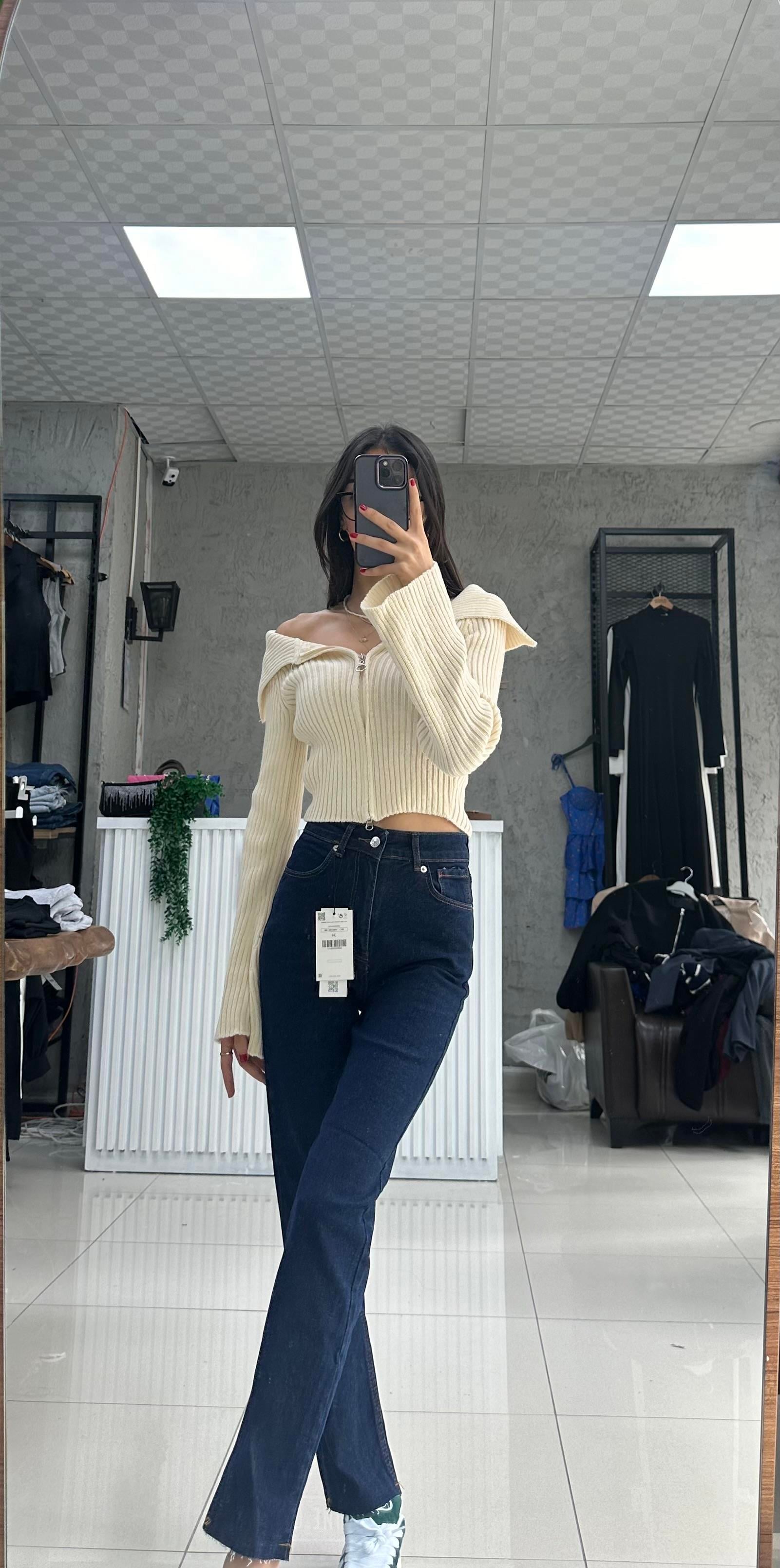 ZR KESİK PAÇA LACİVERT JEAN
