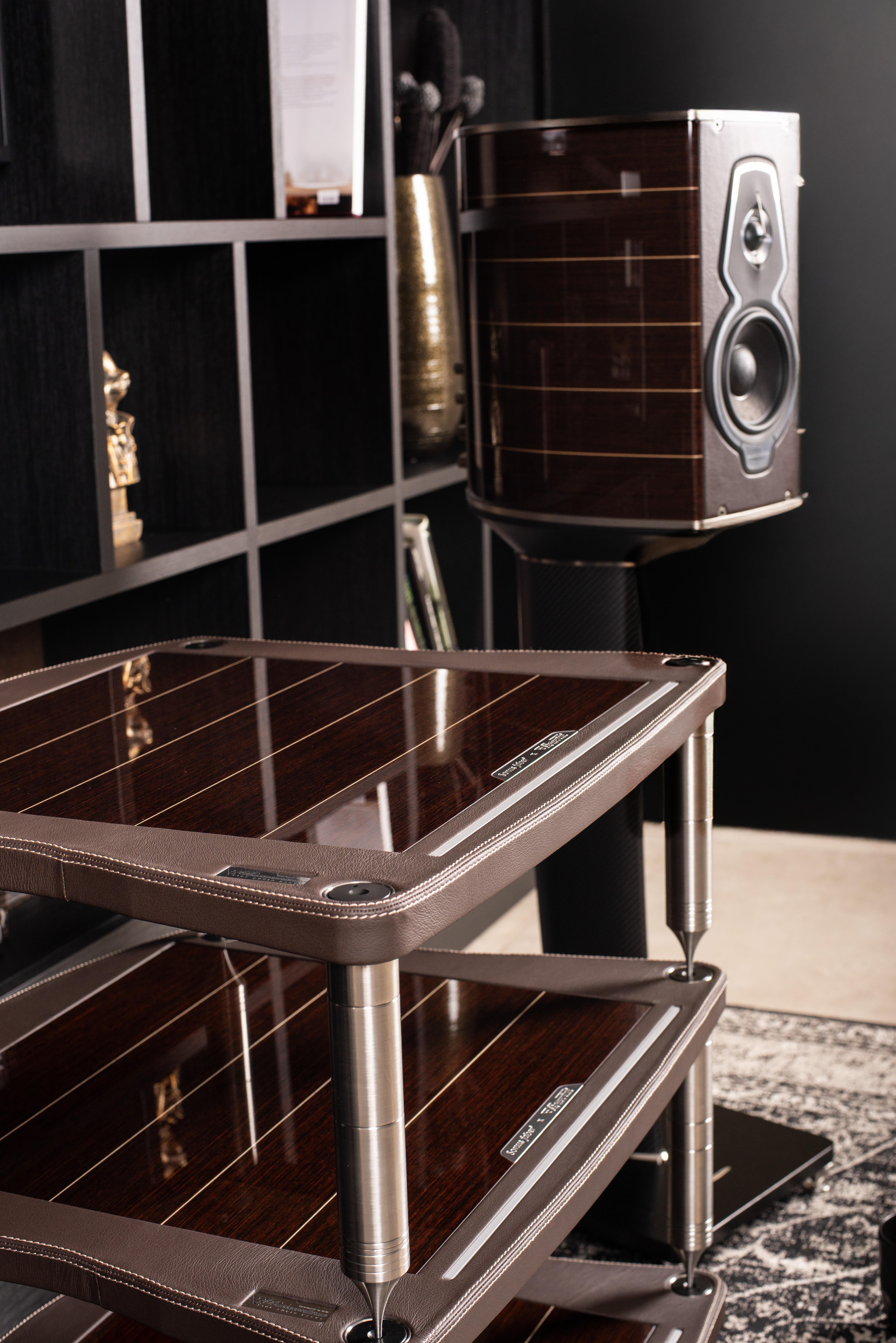  B BY BASSOCONTINUO  ACCORDEON XL4 2.1 Sonus Faber Edition Hifi Sehpa