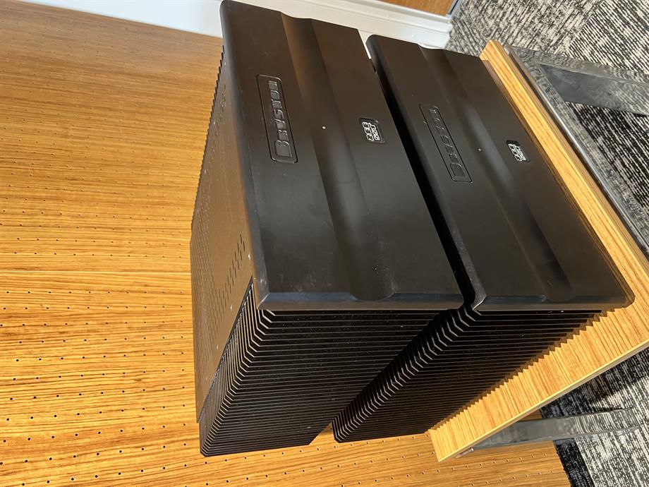 Bryston 28 BSST 2 Power Amp